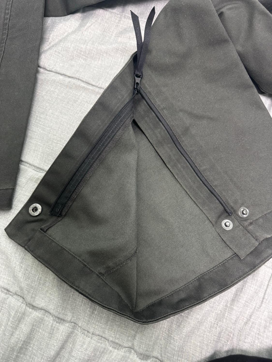 지용킴x코오롱 [KS X JiyongKim] 아웃포켓 3D 팬츠 상품이미지5