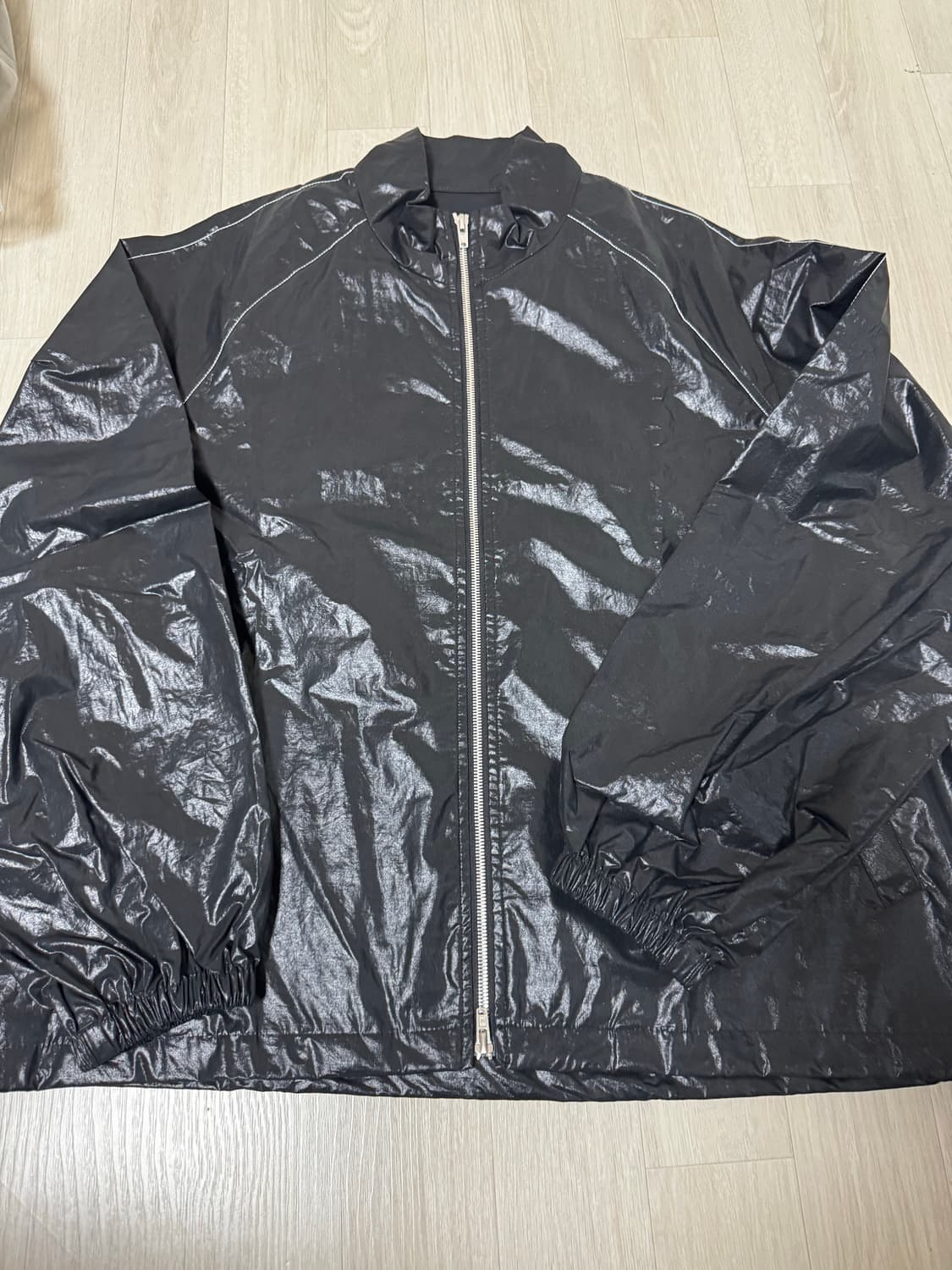 [Free] 마뗑킴 로고 코팅 점퍼 상품이미지2