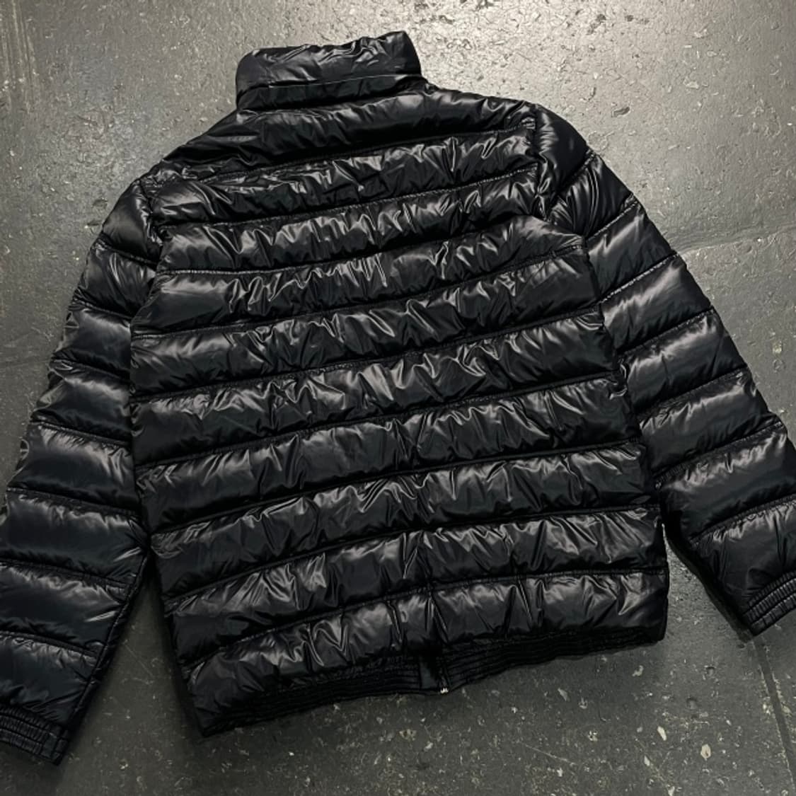 95 아디다스 유광 패딩 상품이미지5