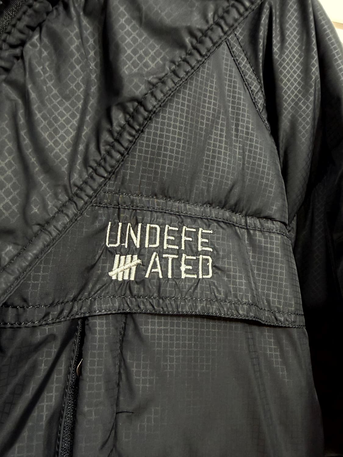 UNDEFEATED 다운점퍼 상품이미지4