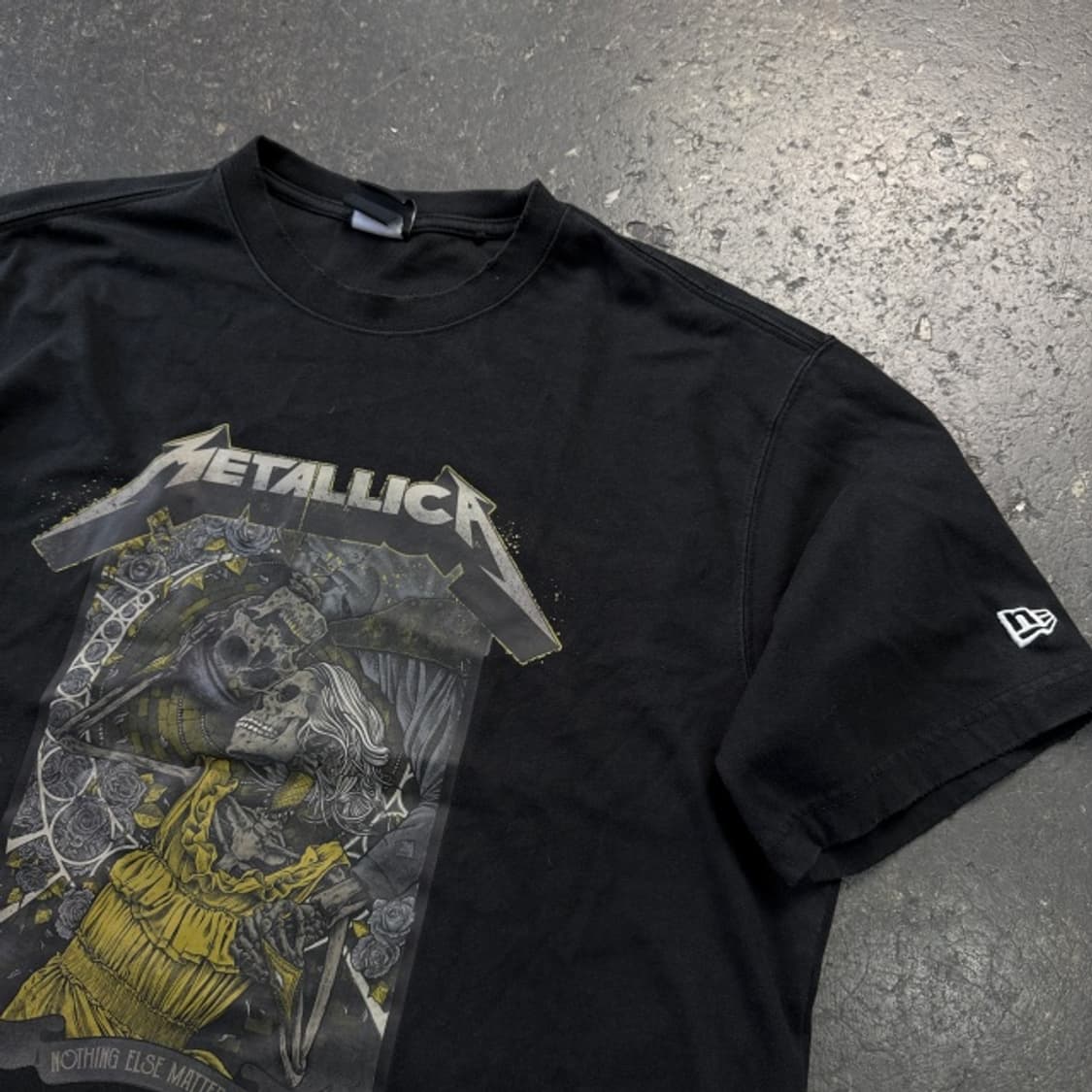 105 뉴에라 메탈리카 데미지 반팔티  상품이미지2