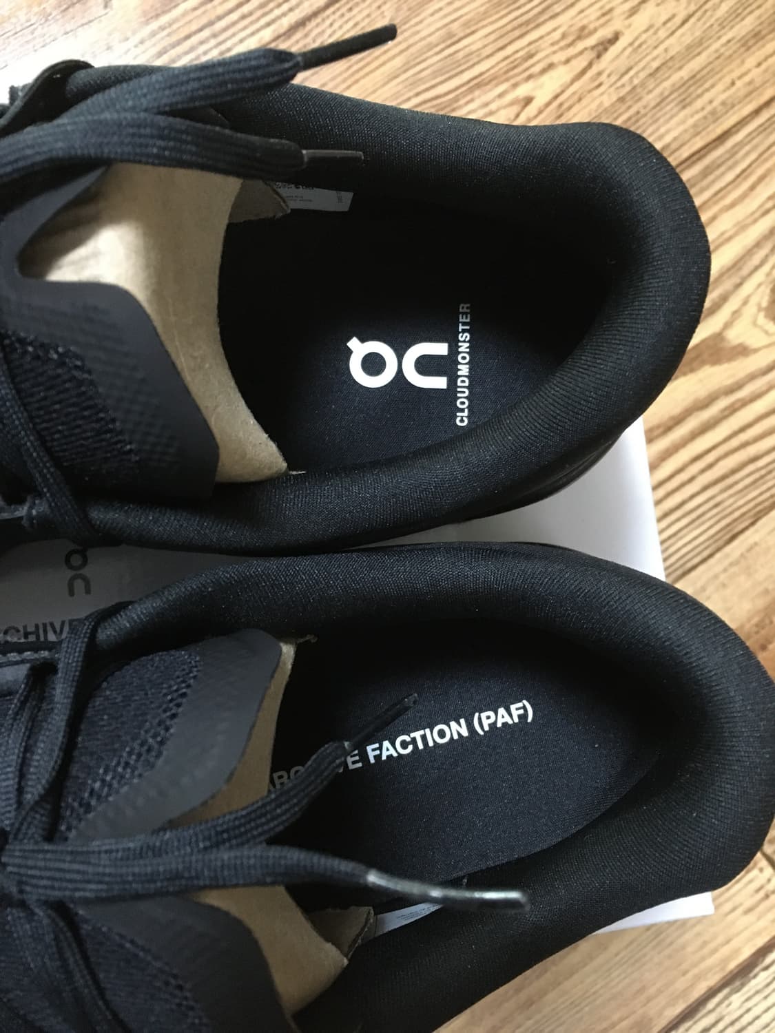 온러닝 파프 클라우드몬스터2 블랙 판매합니다  상품이미지5