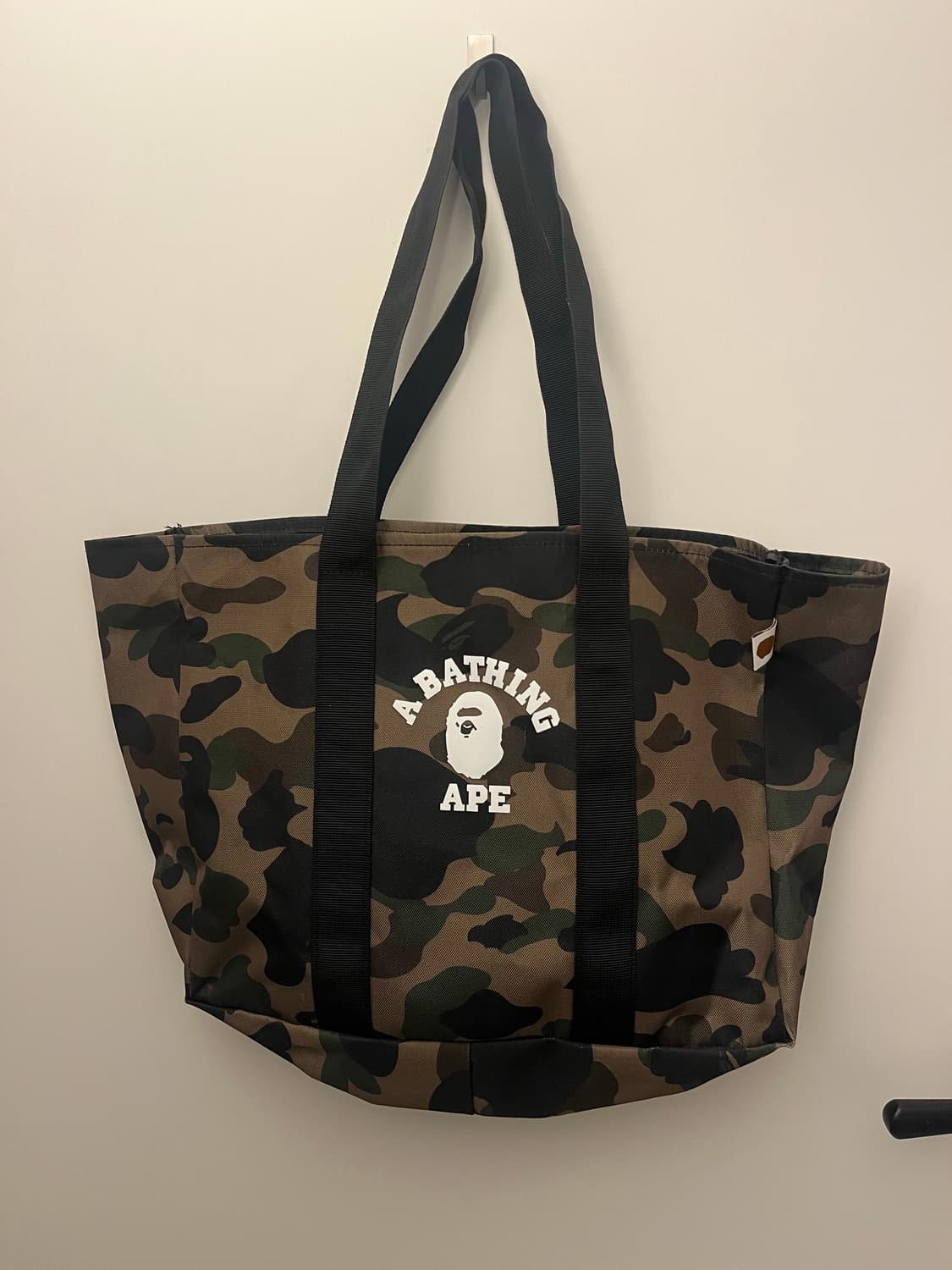 베이프 카모 토트백 상품이미지1