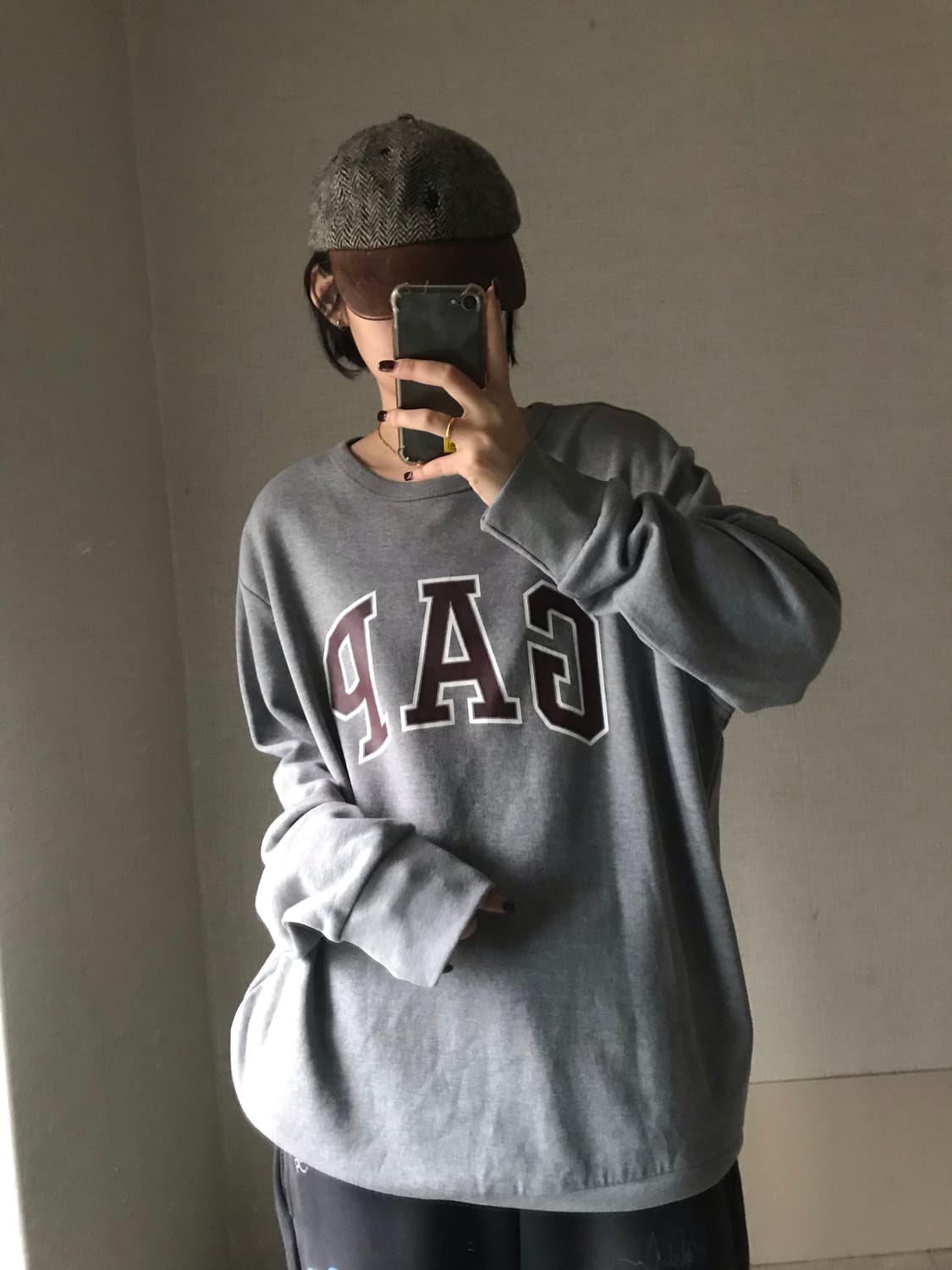 갭 그레이 버건디 오버핏 맨투맨 상품이미지6