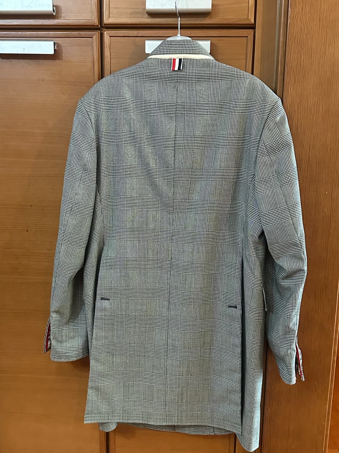 톰브라운 체스터필드 코트 상품이미지8