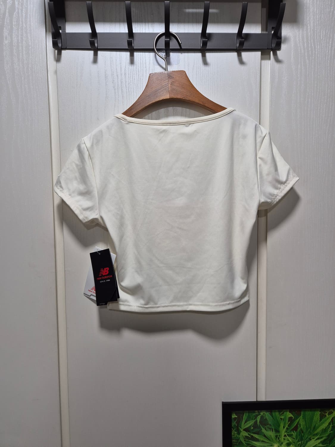 (세일)(새상품)뉴발란스 크롭 반팔티 아이보리 상품이미지9