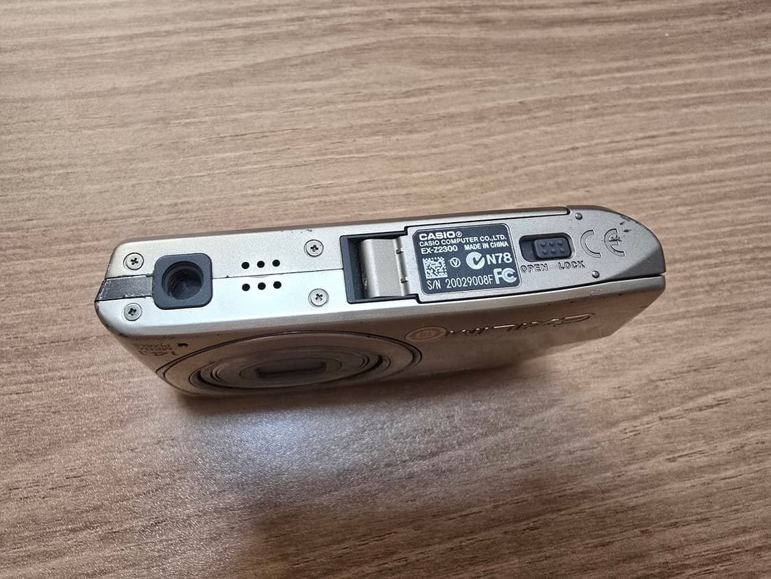 카시오 엑슬림 z2300 (Casio exilim) 골드 색상 작례O 상품이미지4