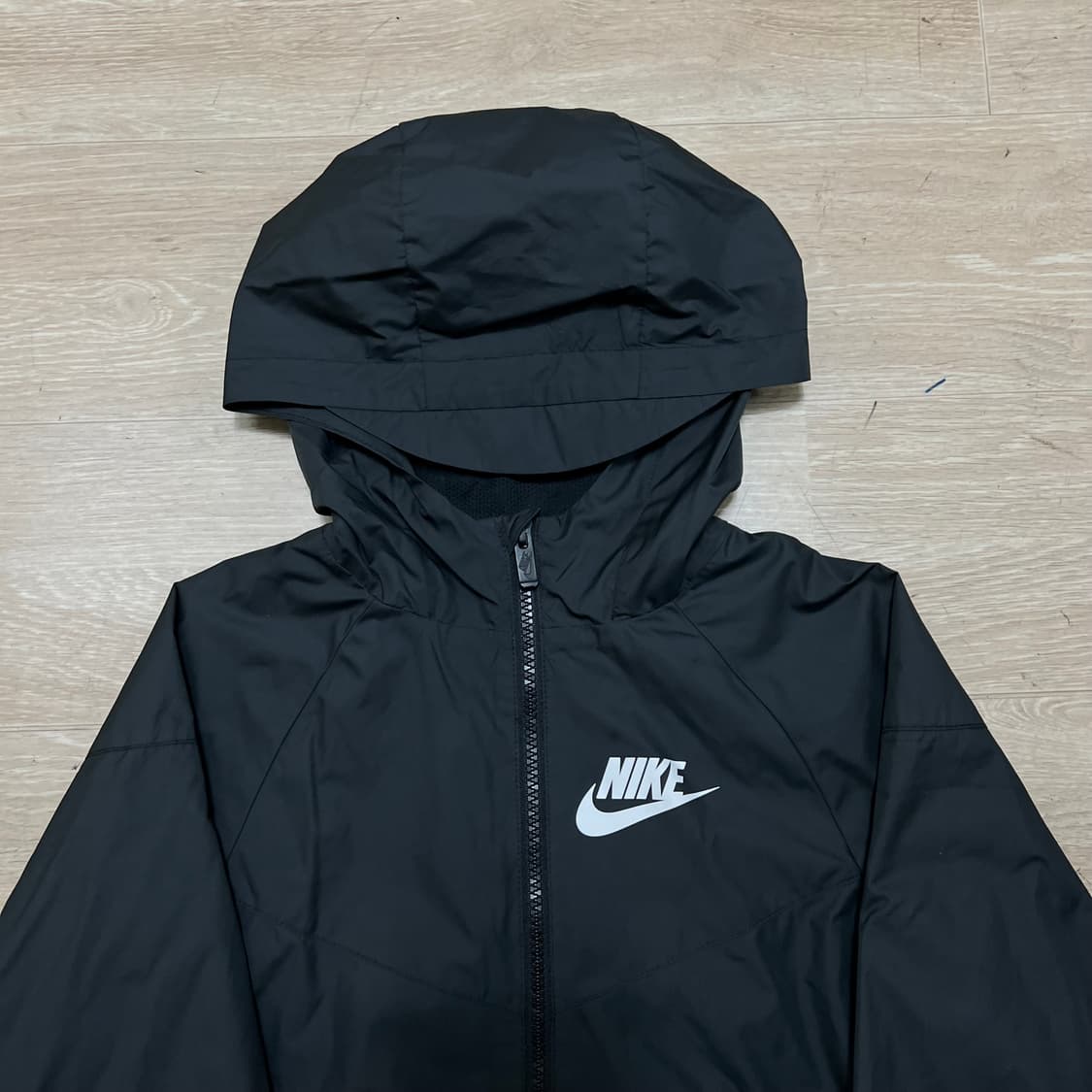 나이키 키즈 아동용 스우시 로고 바람막이 후드자켓 [블랙] 8-10세 상품이미지2