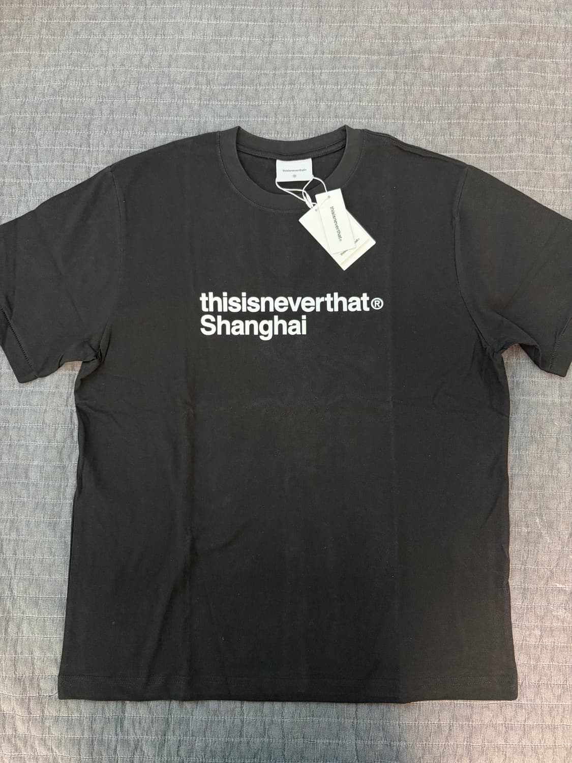디스이즈네버댓 상하이 스토어 익스클루시브 티셔츠 상품이미지1