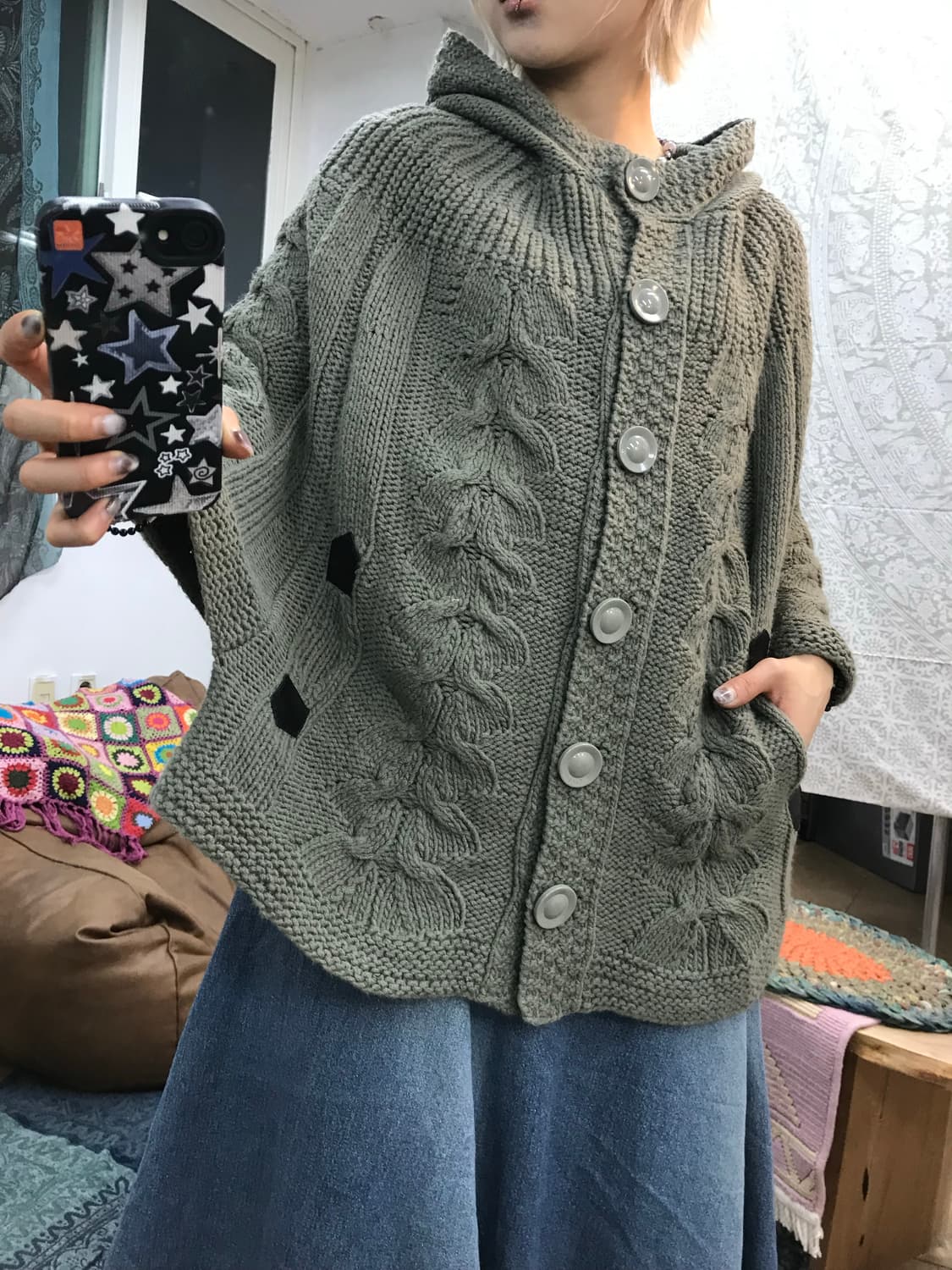 베이직하우스 여성 케이블 니트 판쵸  상품이미지1