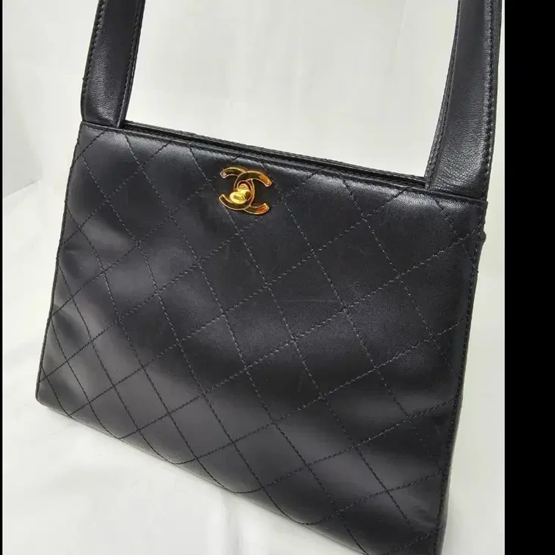 샤넬 퀼팅 숄더백 블랙 상품이미지2