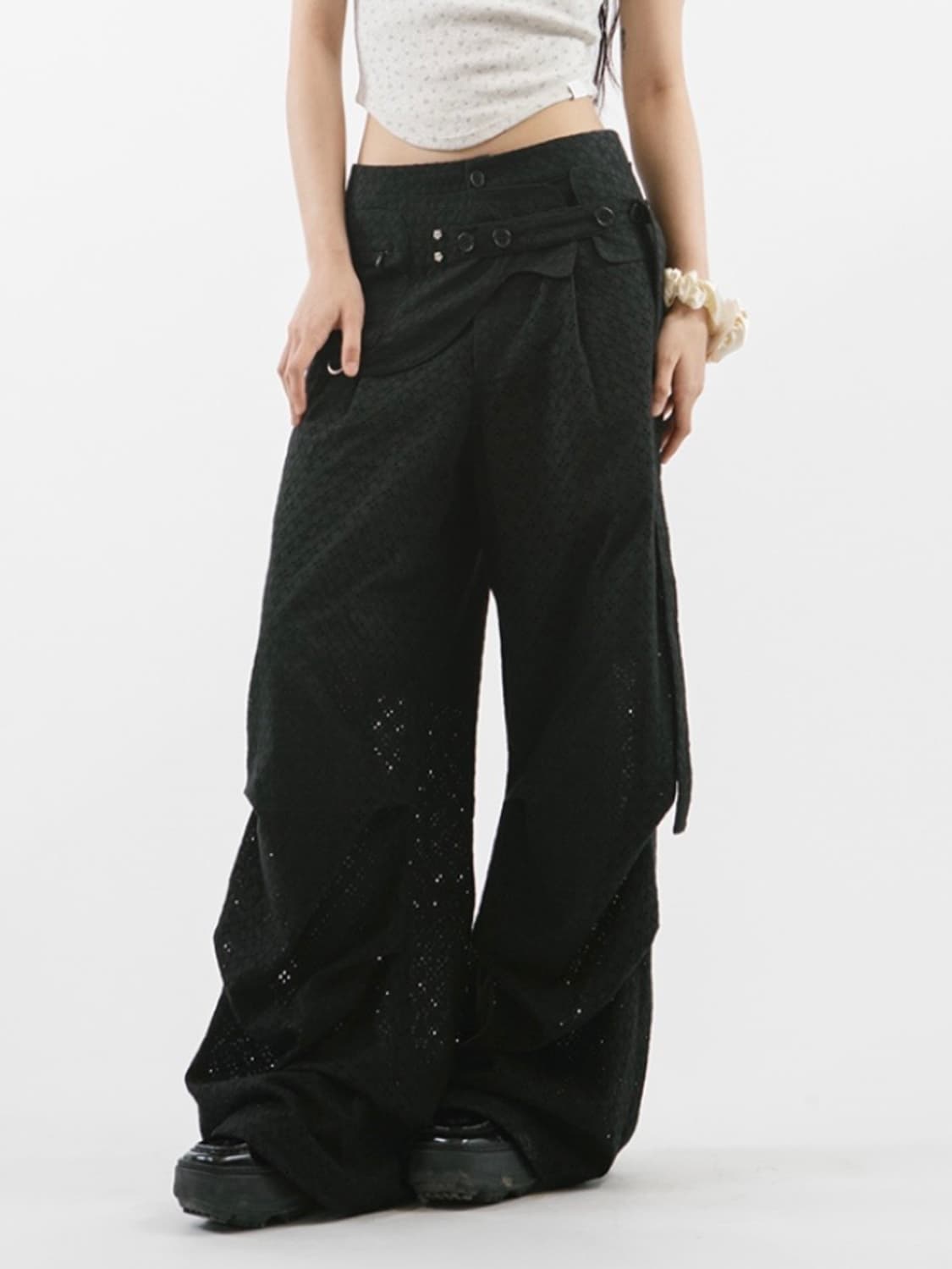 뚜오미오 EYELET BELT BAG PANTS [BLACK] 상품이미지1