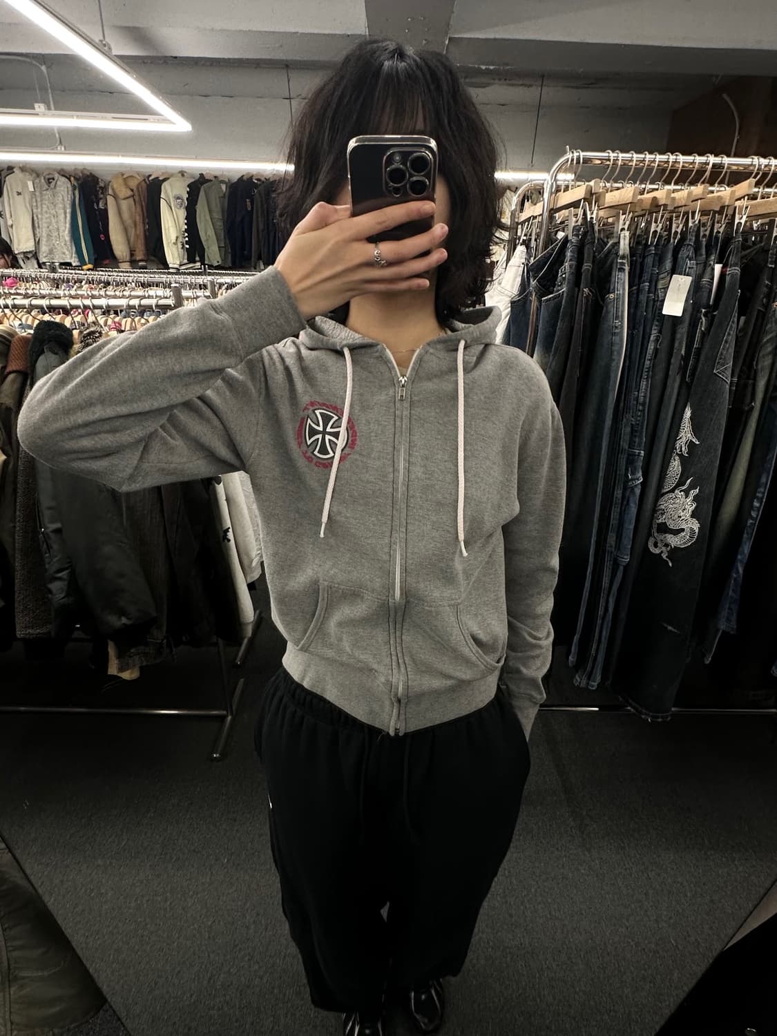 OS)인디펜던트 빈티지 그레이 프린팅 후드집업 상품이미지1