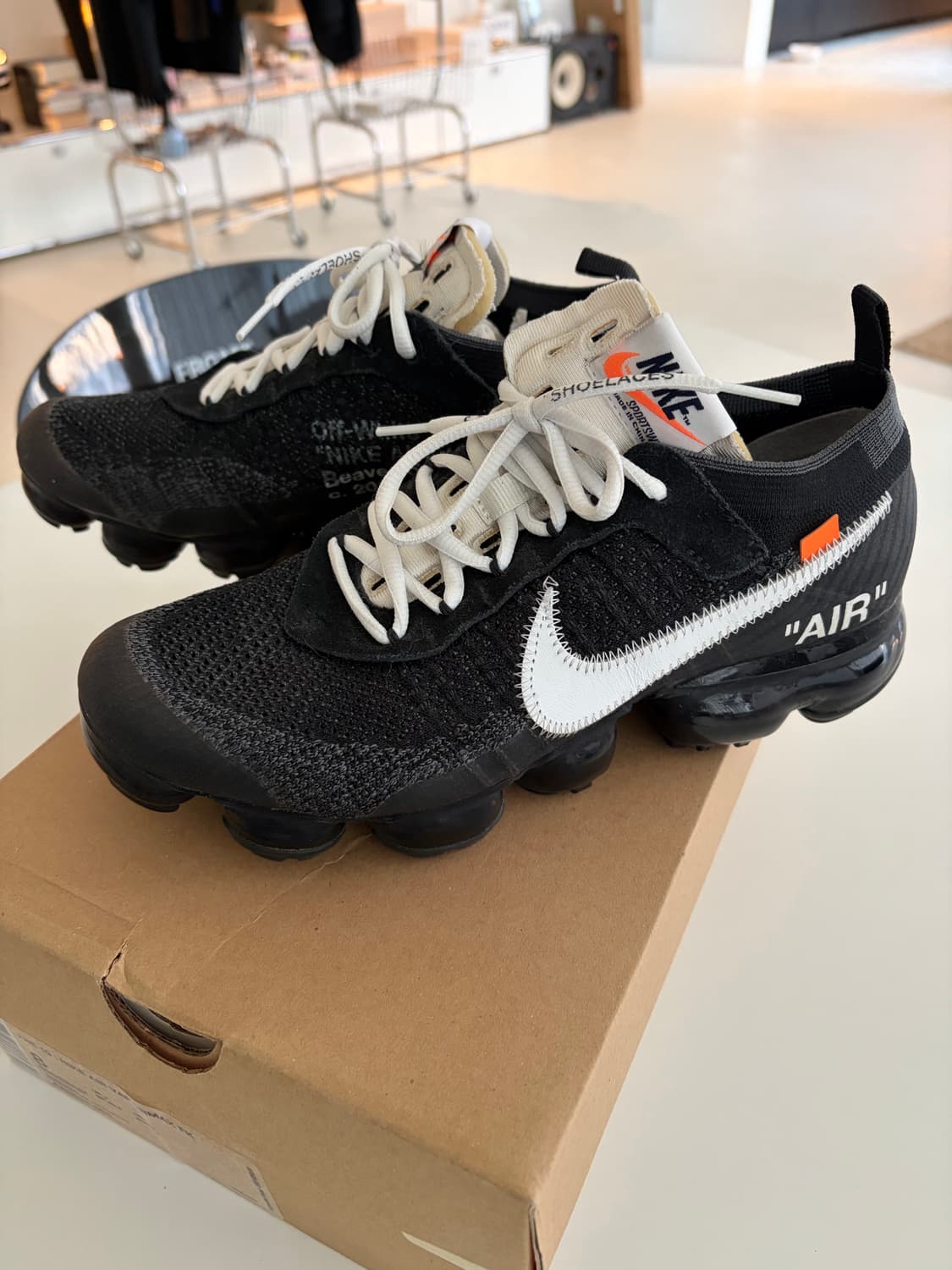 오프화이트 나이키 베이퍼맥스 og 260 상품이미지1