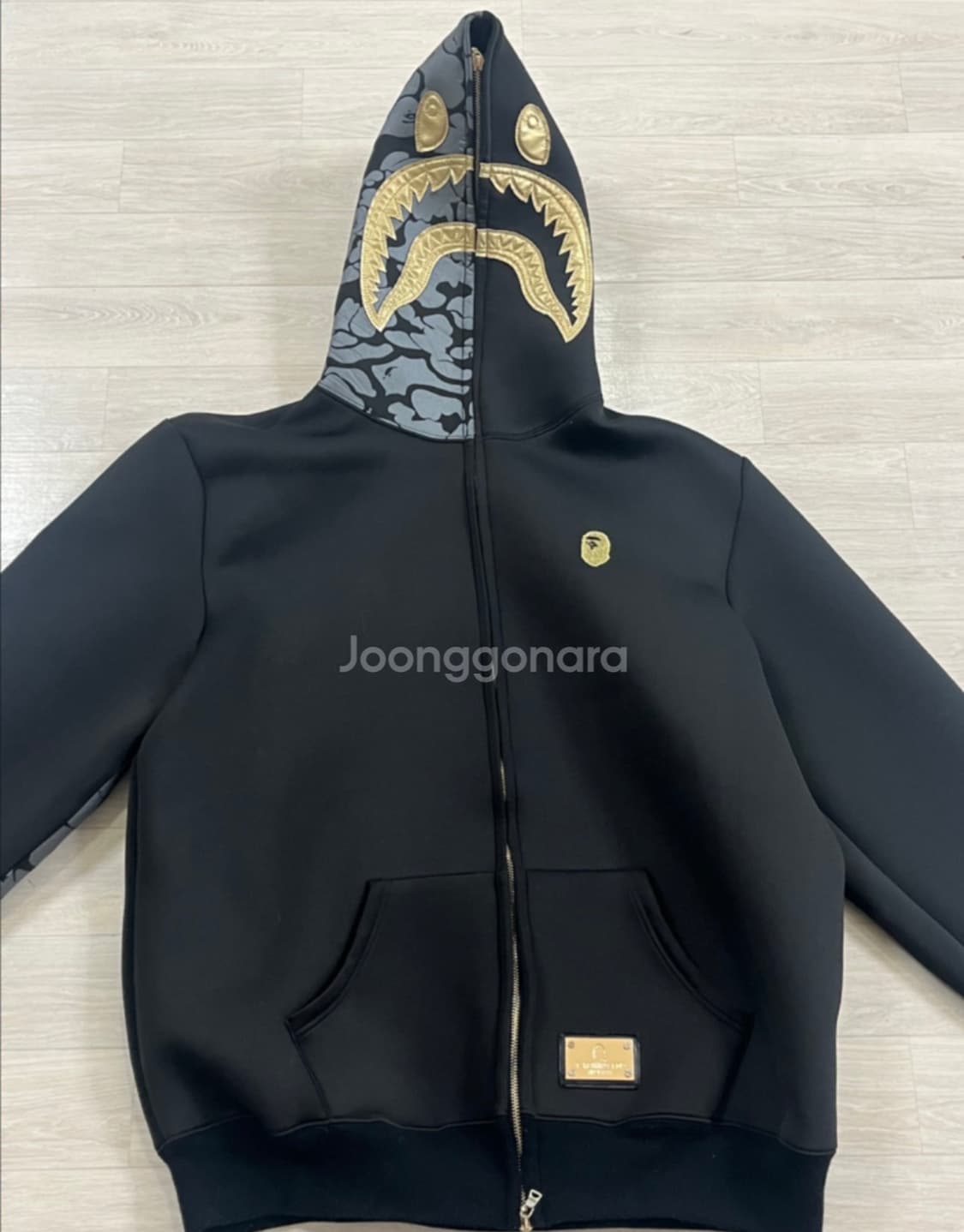 베이프 트래비스 스캇 샤크후드 상품이미지1