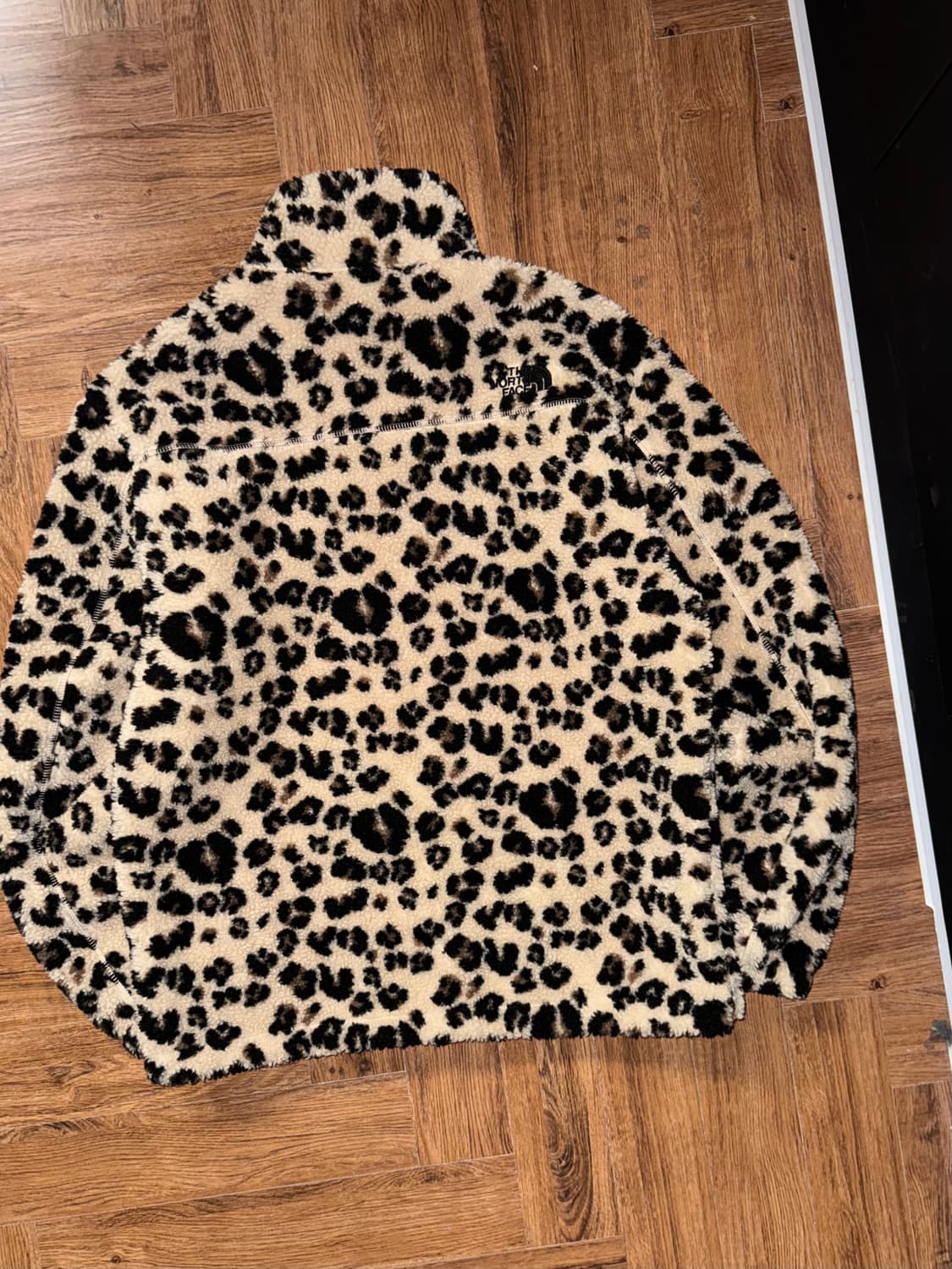 노스페이스 화이트라벨 레오파드 플리스 자켓 상품이미지3