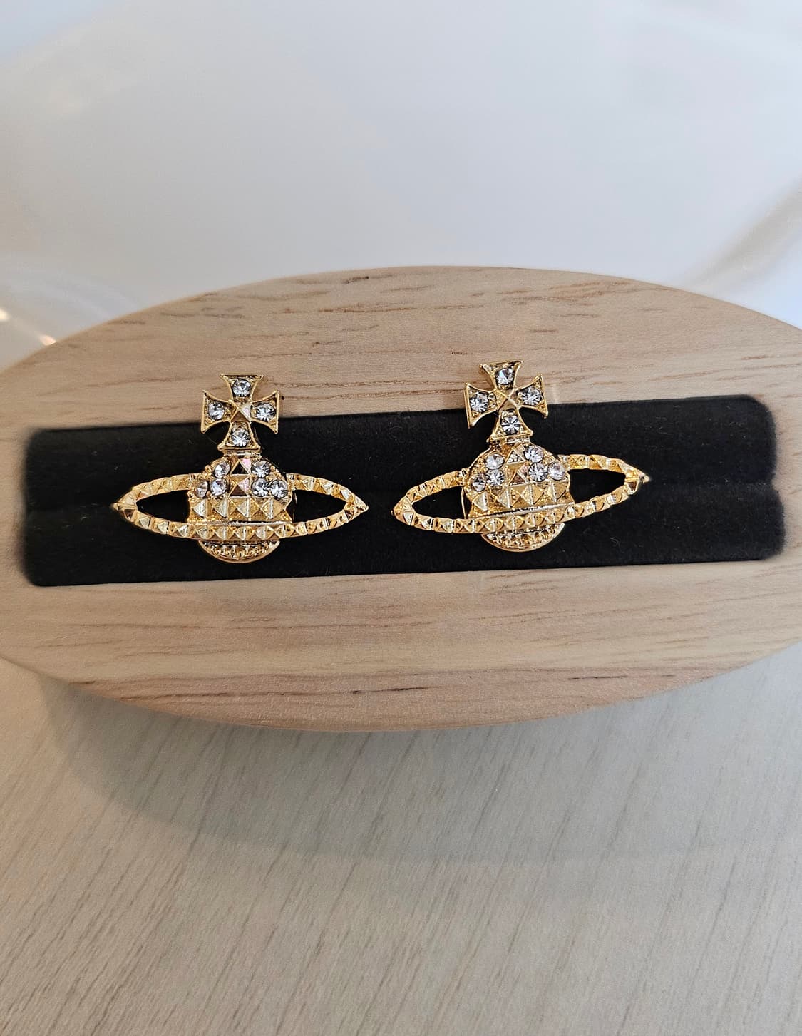 비비안웨스트우드 업사이클링 스터드 귀걸이 상품이미지1