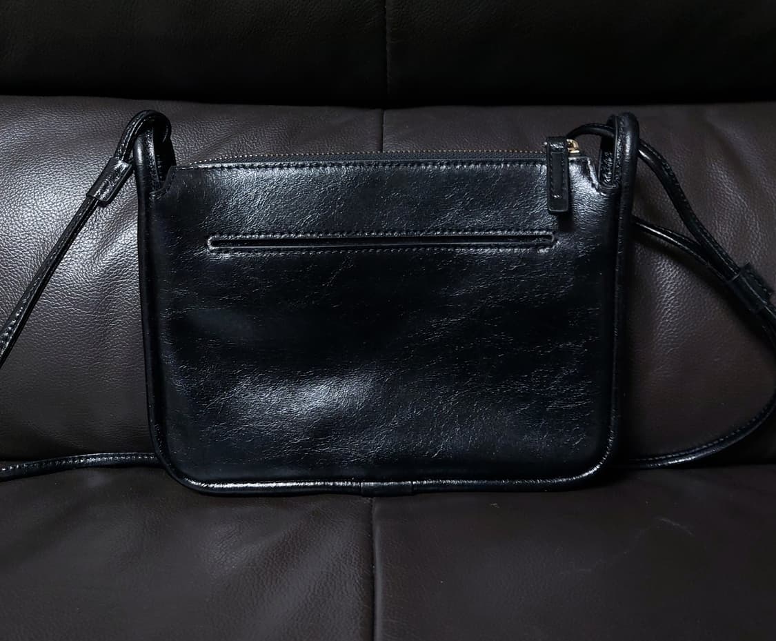 빈폴ACC  어웨이 트리오 크로스백

 상품이미지4