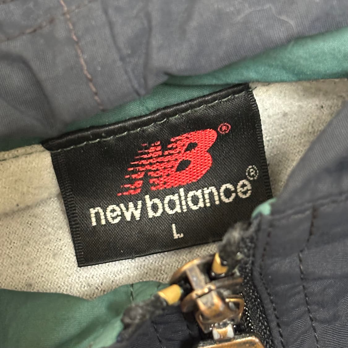 뉴발란스 90s 성조기 빅로고 바람막이 상품이미지4