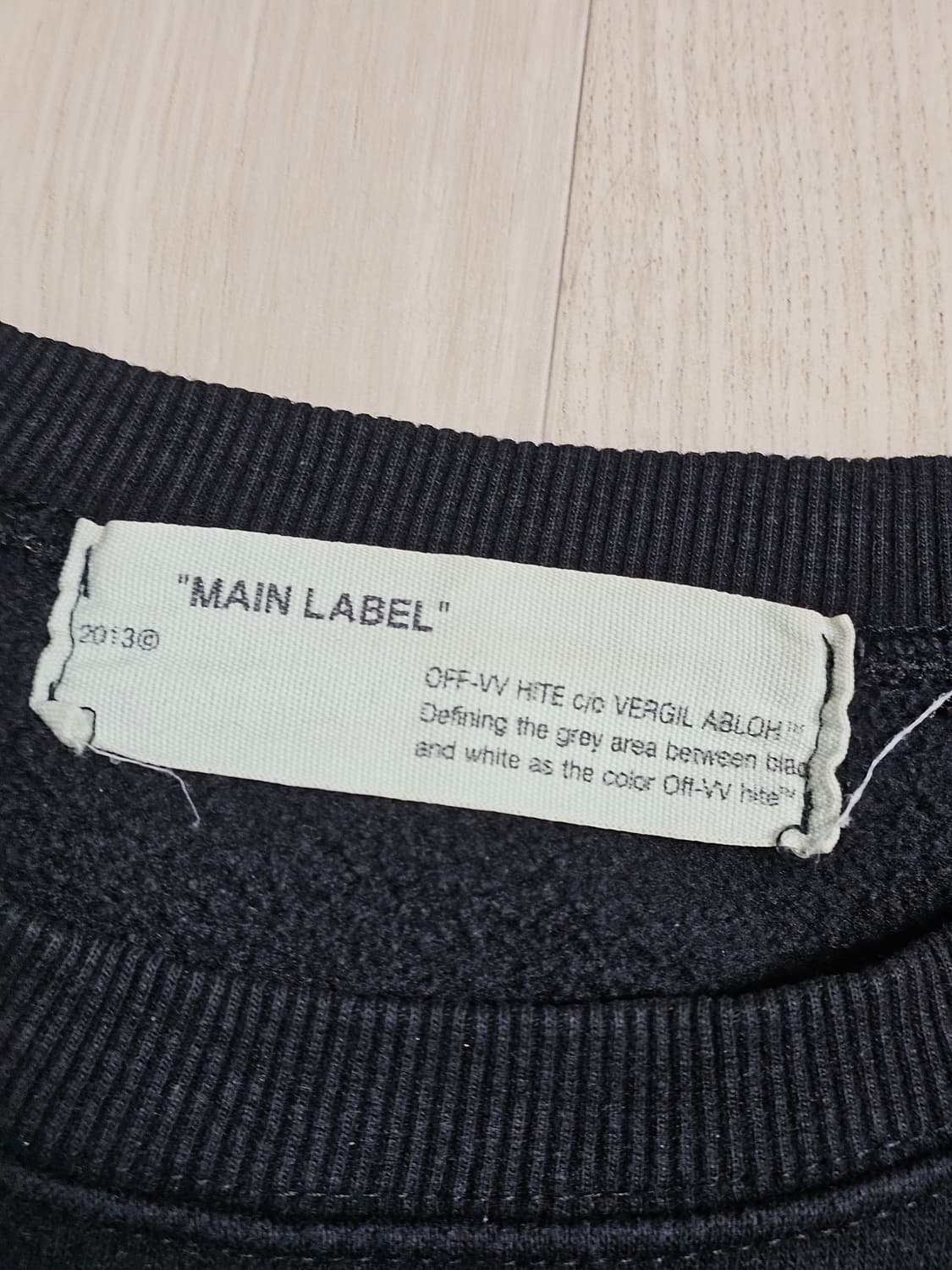 오프화이트 테이프 애로우 블랙 맨투맨 M 상품이미지5