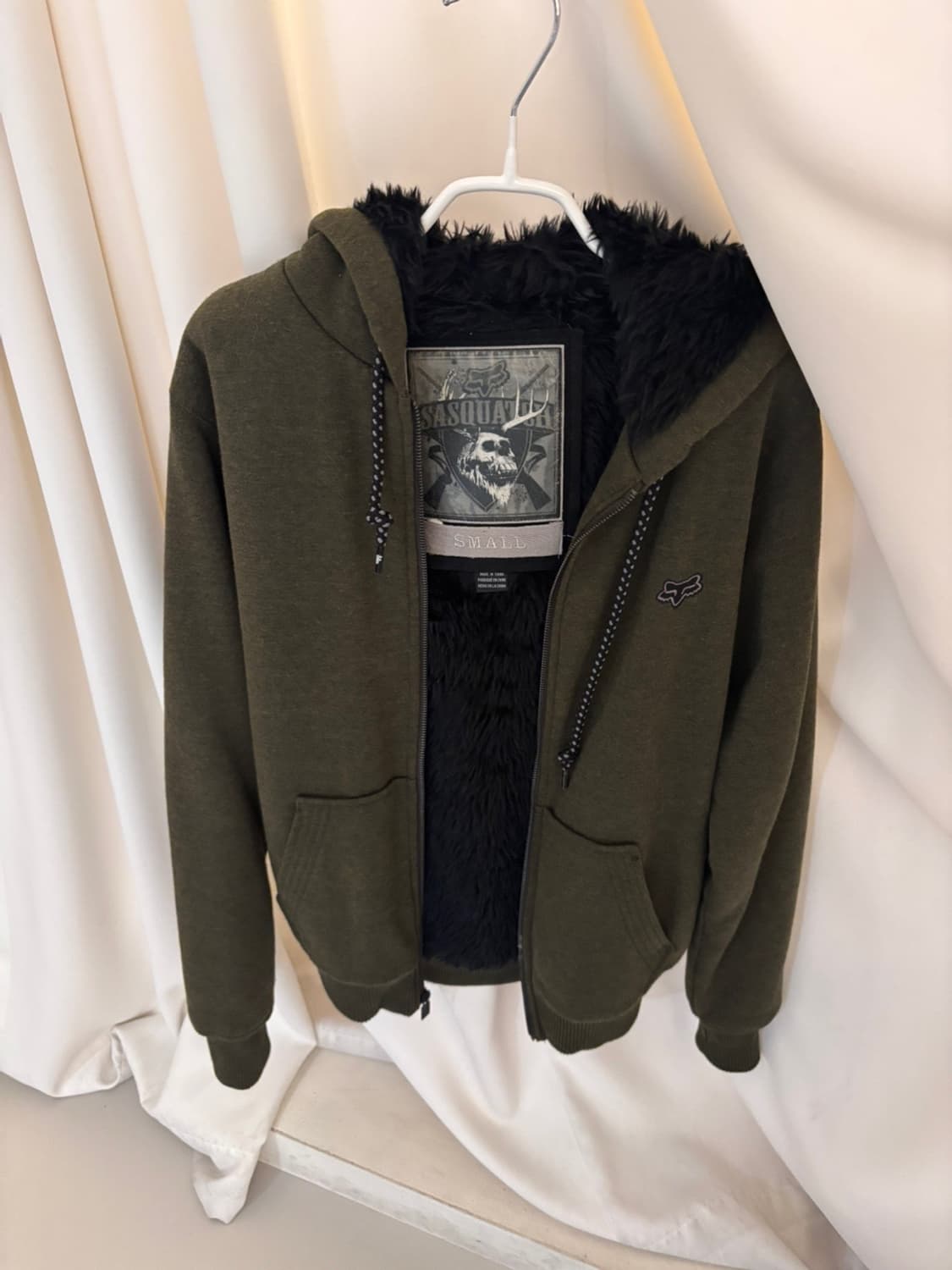 Vintage Sasquatch Fur Hood Zipup 상품이미지1