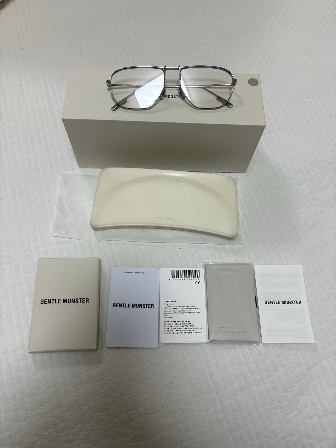젠틀몬스터 엘리펀트02 실버 무도수 안경 풀박스  상품이미지3