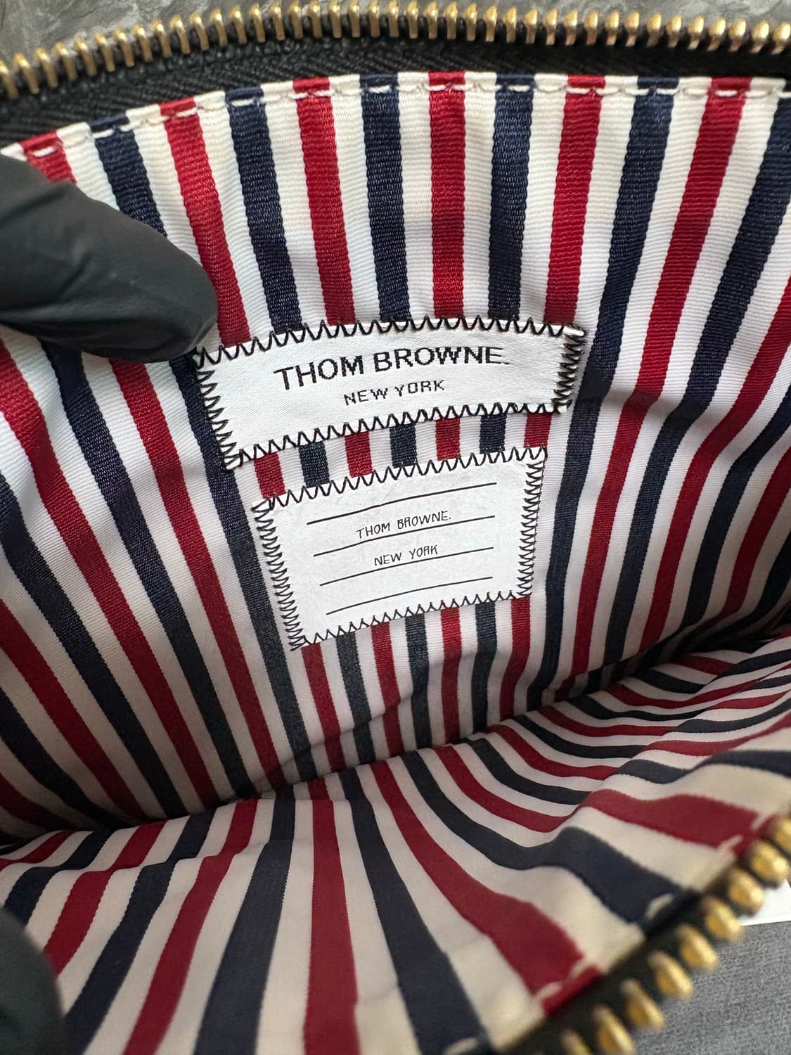 [새상품] 톰브라운 페블 그레인 카프스킨 클러치 상품이미지7