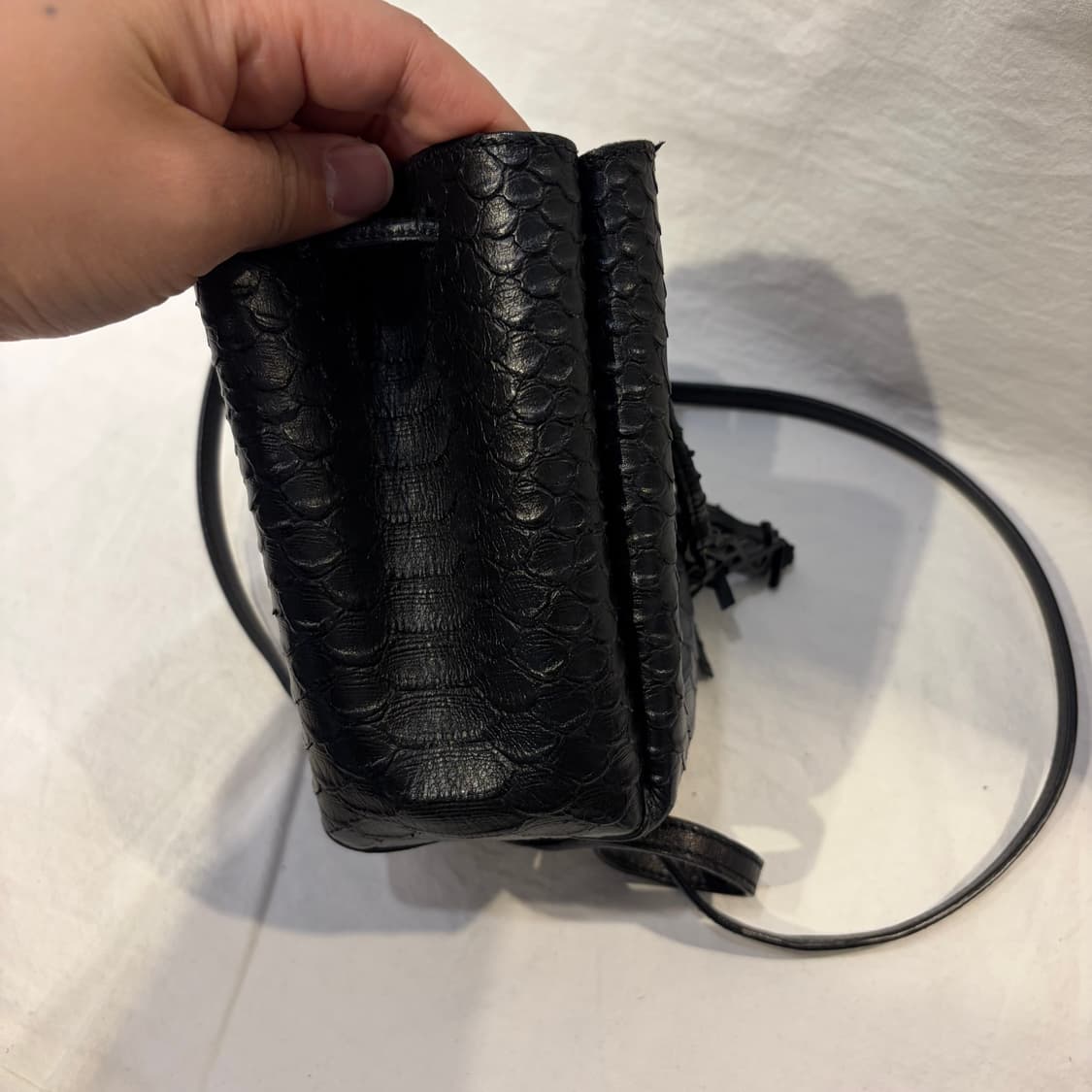 생로랑 파이톤 엠보싱 미니 모노그램 버킷백 크로스백가방 상품이미지4