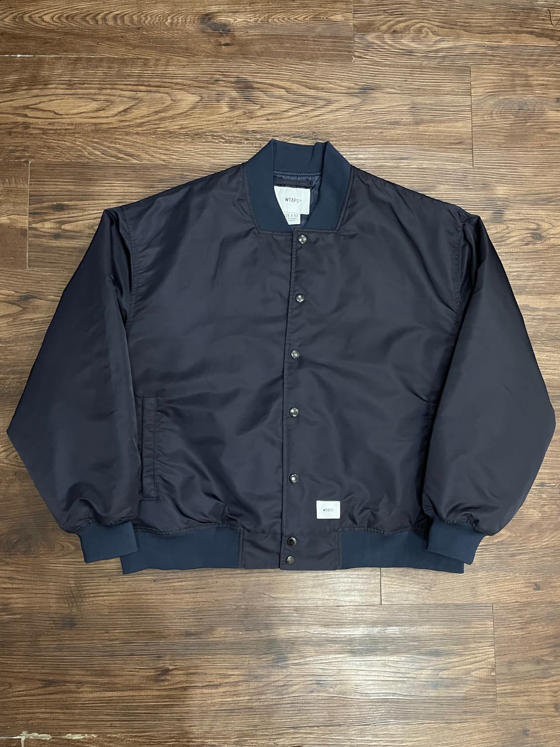 더블탭스 크로스본 팀자켓 항공점퍼 네이비 상품이미지1