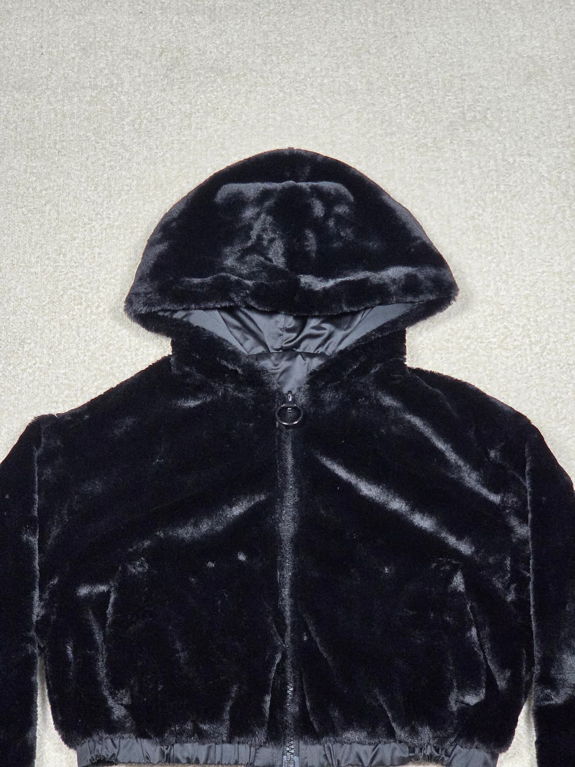 [H&M] 디바이디드 리버시블 크롭 에코 퍼 후드 집업 | 00248 상품이미지2