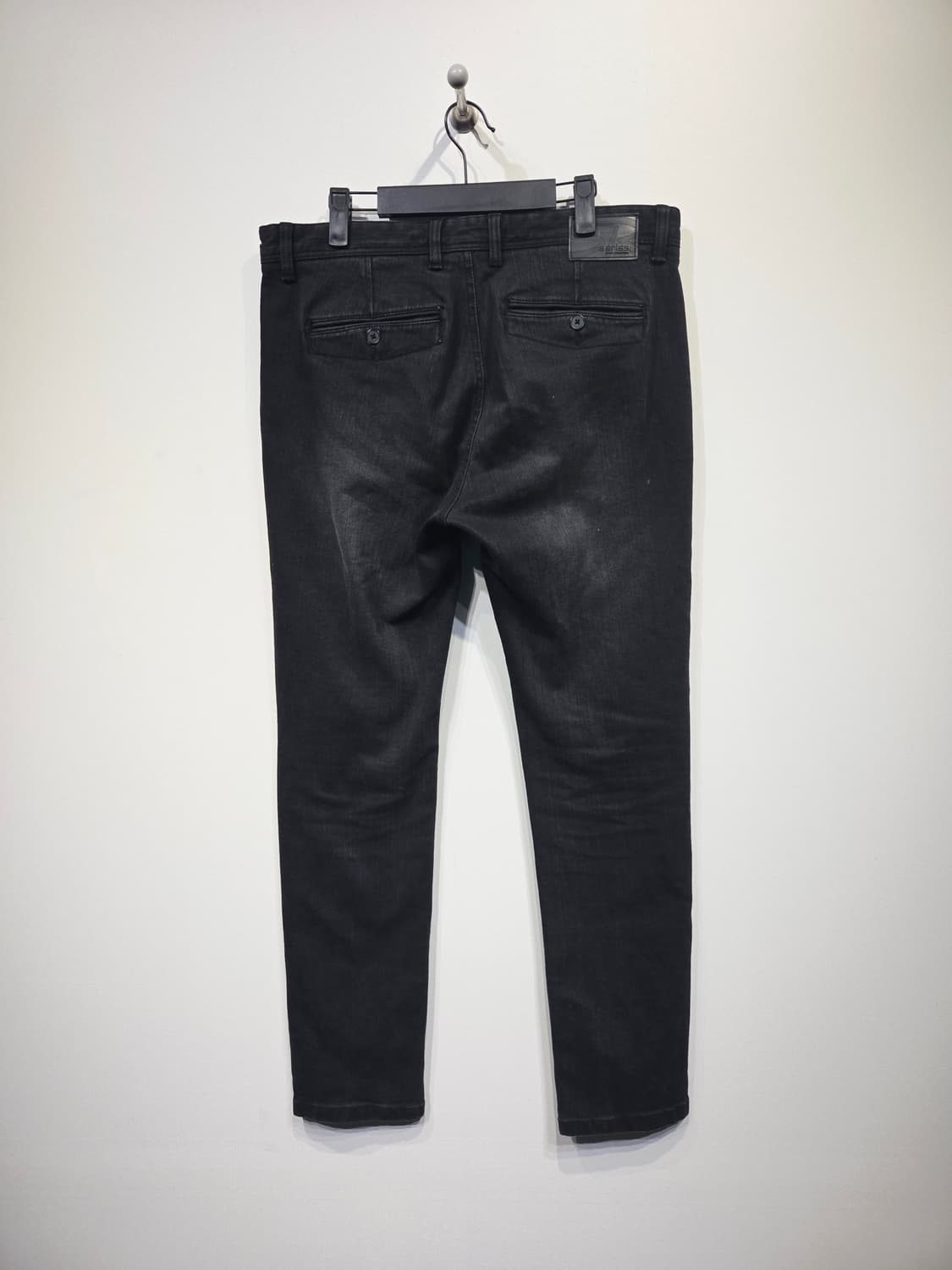 시리즈(series;) 힙스터 핏 워싱 블랙 데님 팬츠 상품이미지5