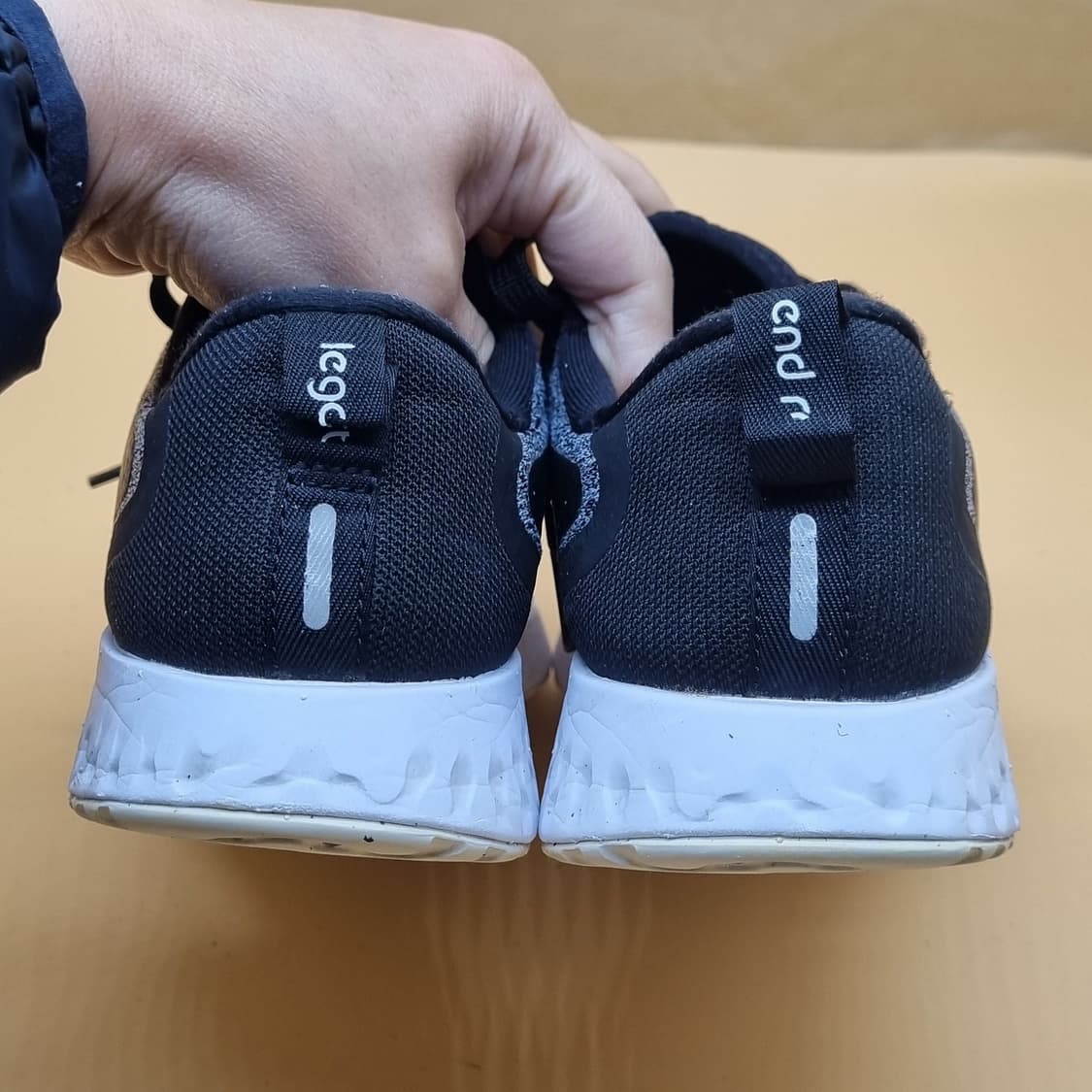 나이키 레전드리액트 여성운동화235. 상품이미지4