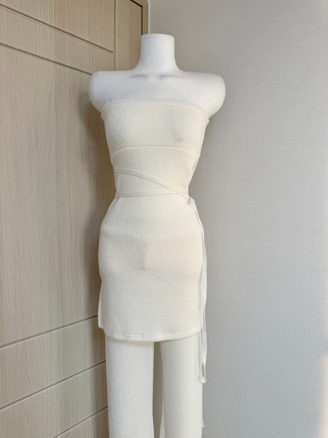 쓰리타임즈) 니트 튜브탑 원피스 팬츠 세트 상품이미지5