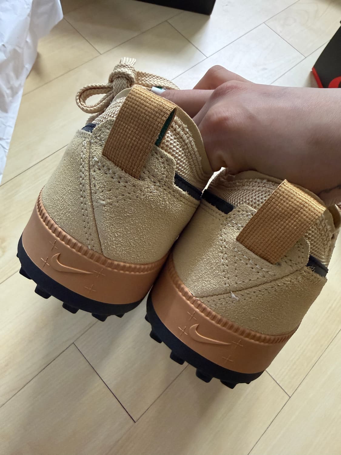 나이키 시티 브라운스톤 플랙스 세서미 상품이미지3