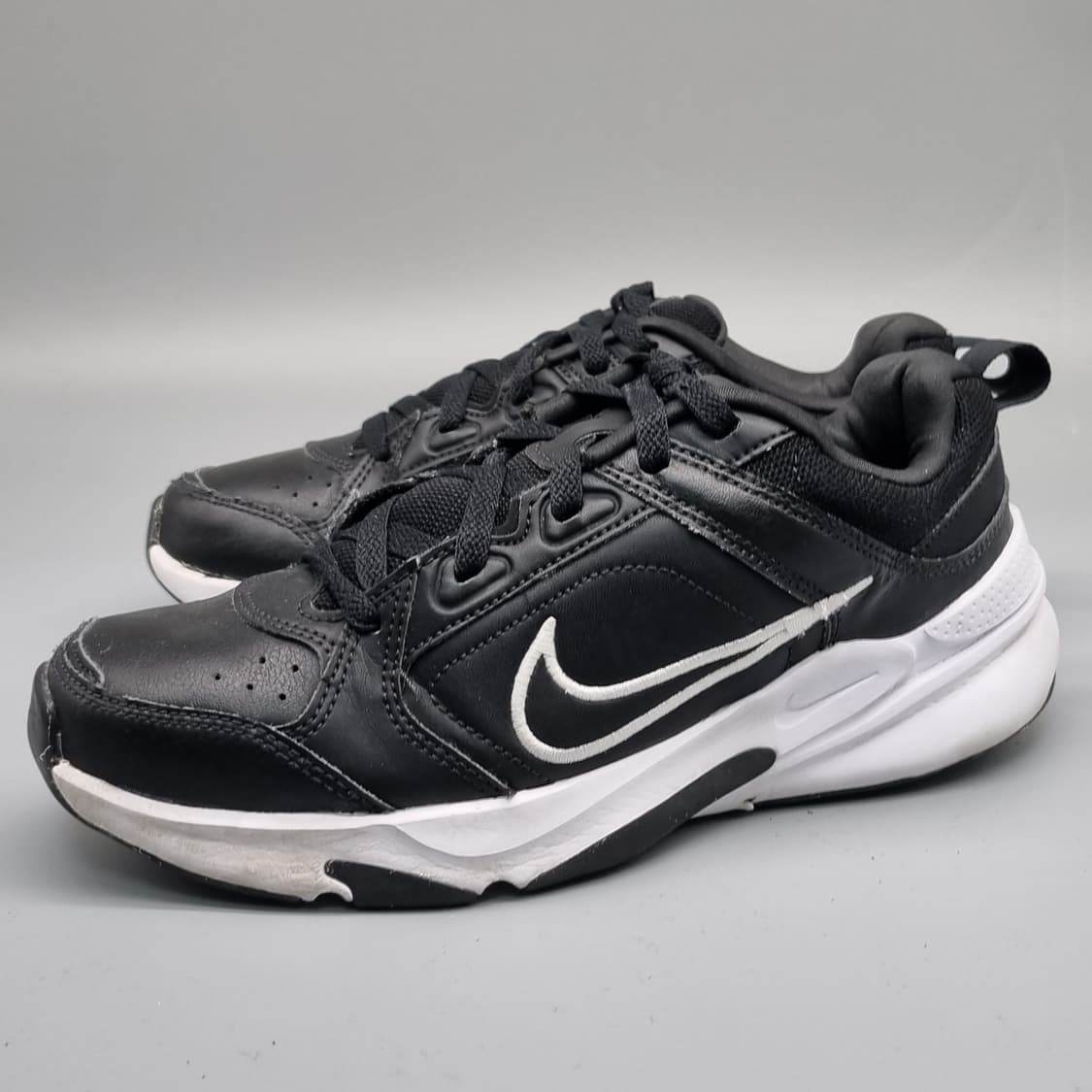 나이키 디파이올데이 운동화 245 상품이미지1