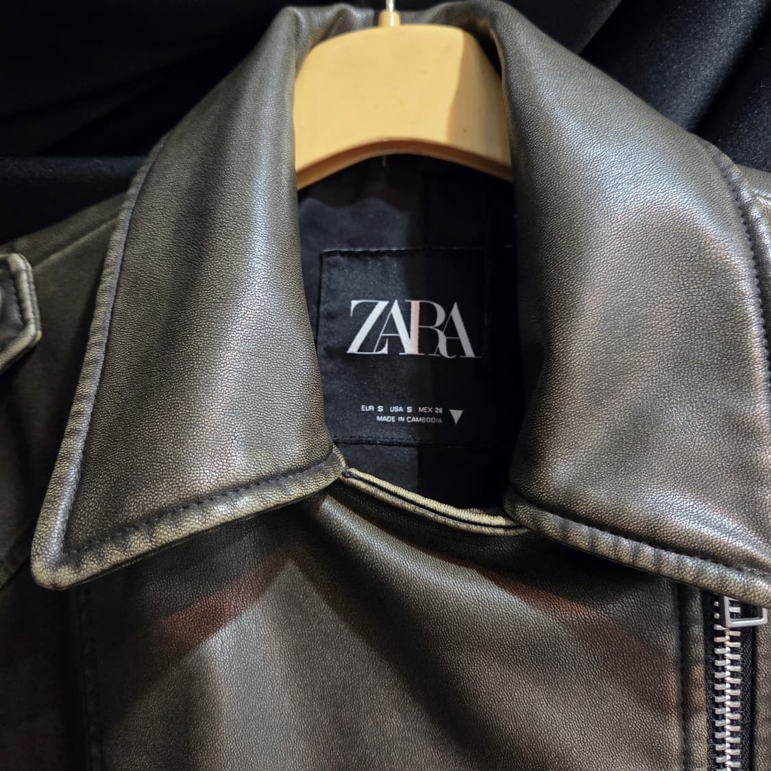 자라 페이크레더 크롭 라이더 워싱자켓 상품이미지6