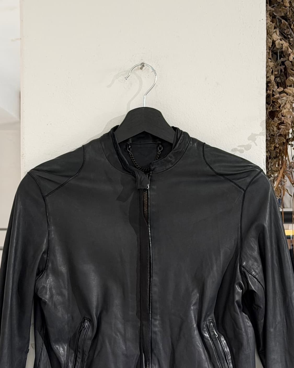 씨씨 블랙 칼스킨 레더 자켓 상품이미지4