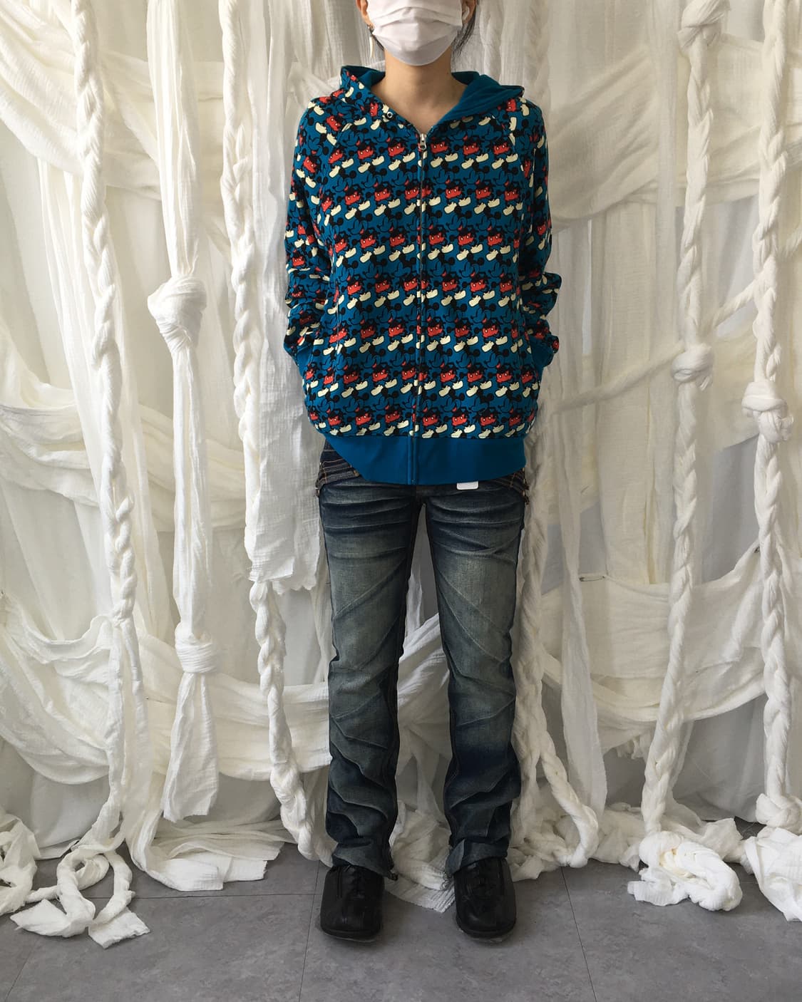 Disney pattern hood zip up 상품이미지5