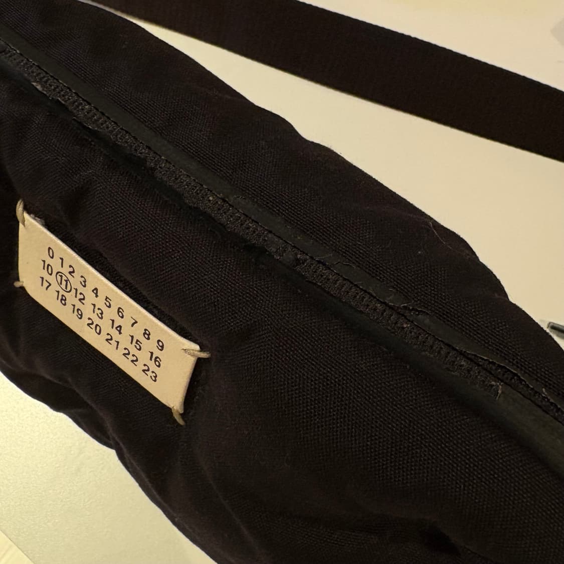 마르지엘라 글램 슬램 크로스백 상품이미지4