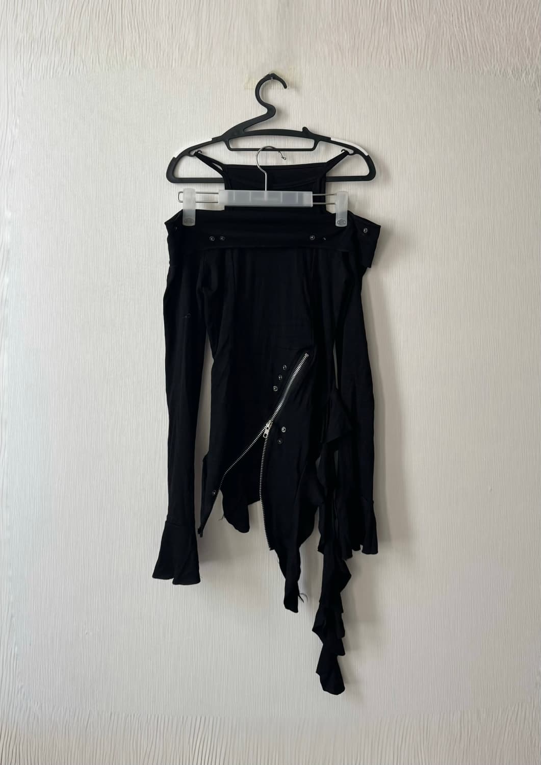 절개 셔링 언발 해체주의 아카이브 레이어드 스터드 오프숄더 슬리브 상품이미지2