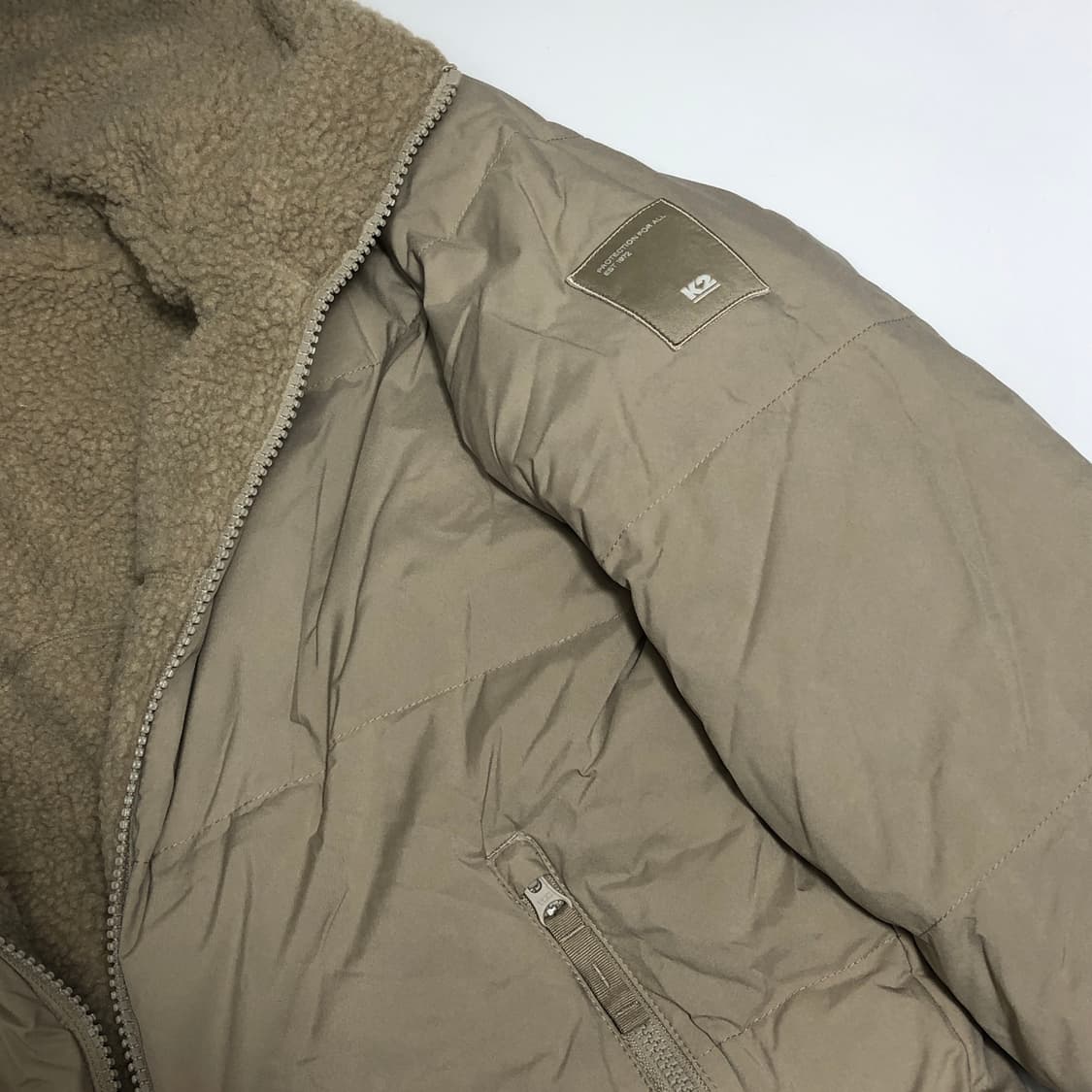 새상품) K2 리버시블 양털 패딩 S 상품이미지4