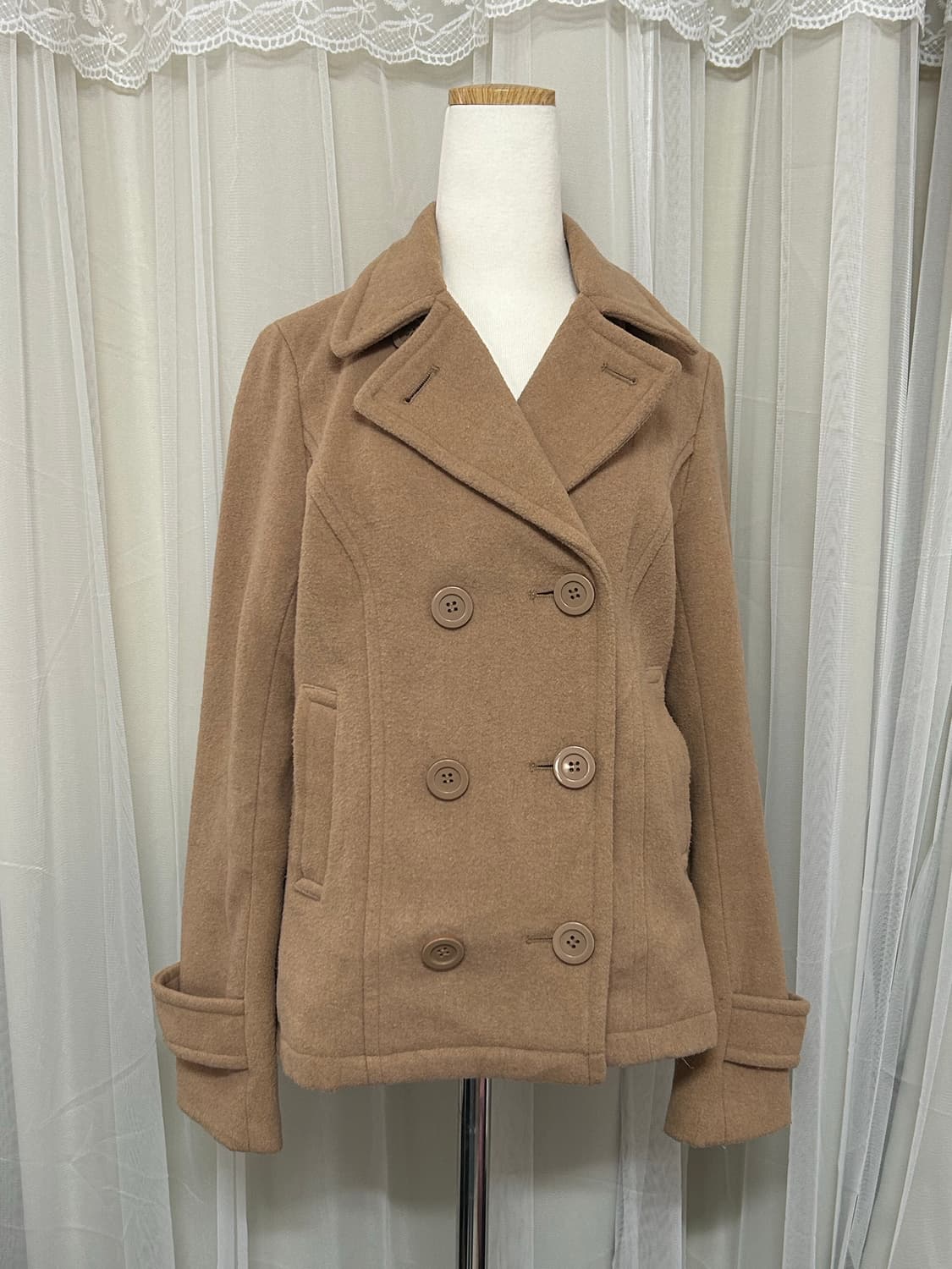 잉그니 더블버튼 하프코트 베이지 라떼갸루 오네걀 상품이미지1