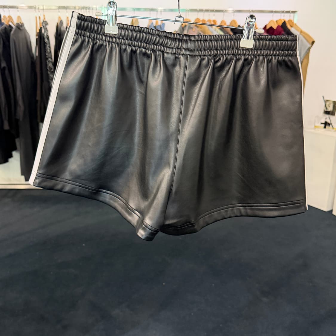 [M] 아디다스 레더 쇼츠 반바지 상품이미지2
