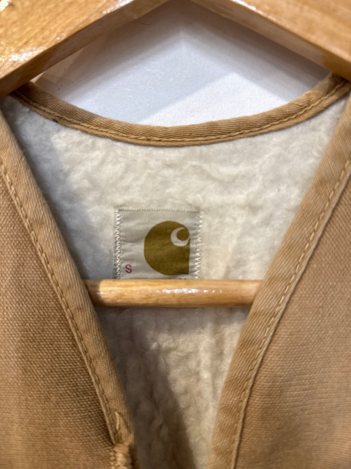 칼하트 베이지 플리스 조끼 상품이미지3