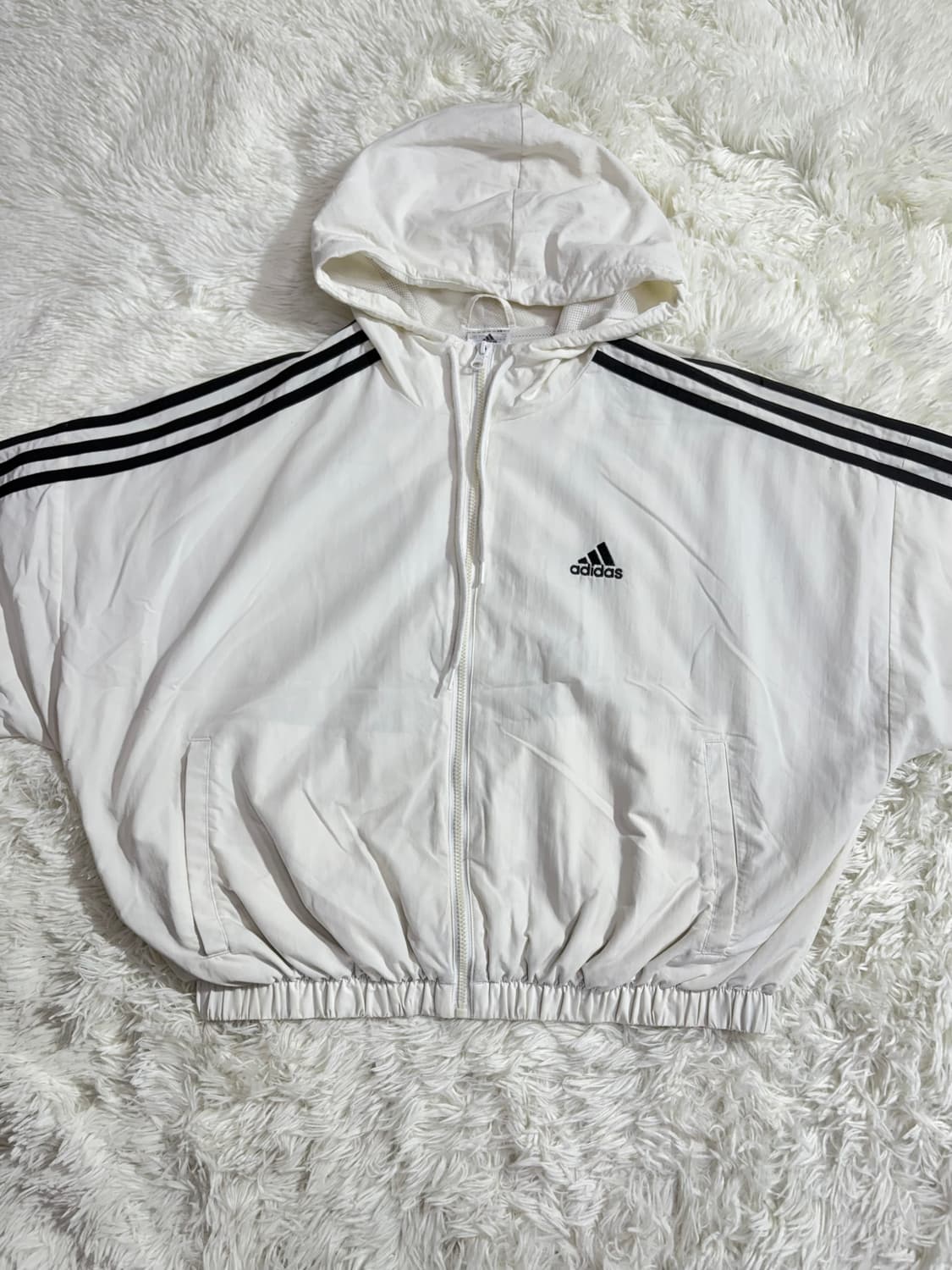 아디다스 화이트 오버핏 바람막이  상품이미지4