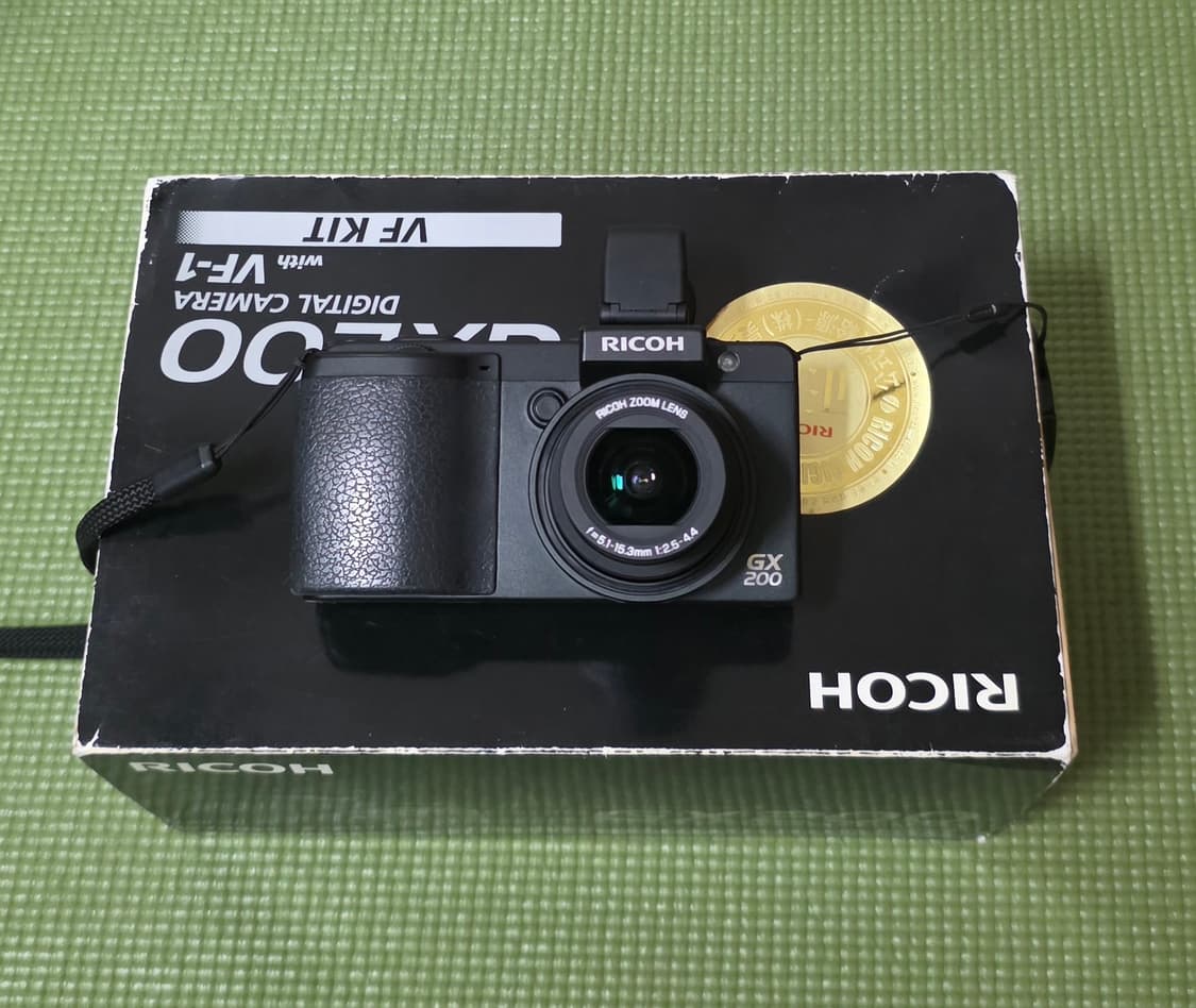 리코(RICOH) GX200 VF KIT 디지털 카메라 팝니다. 상품이미지3