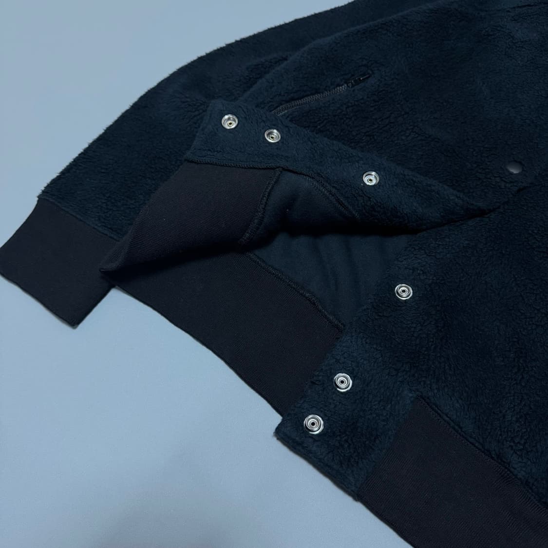 히스테릭글래머 블랙컬러 박스로고 프린트 쉐르파 스타디움 자켓  상품이미지4