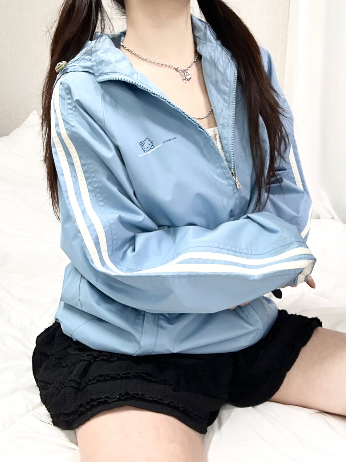 헬로키티 하늘 빅로고 바람막이 상품이미지3