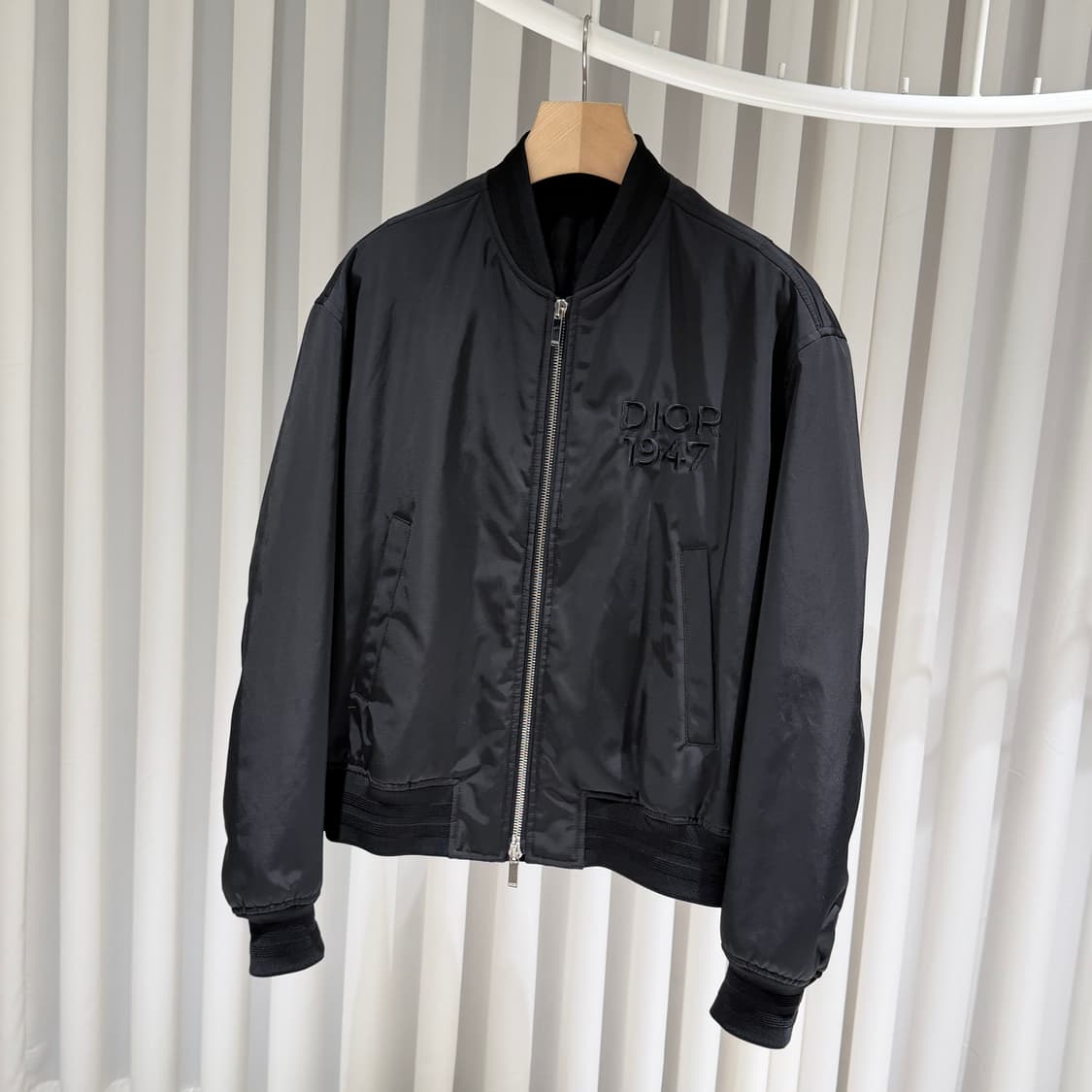 (S+/50) / 디올 엠브로이더 로고 블랙 봄버 자켓 상품이미지2