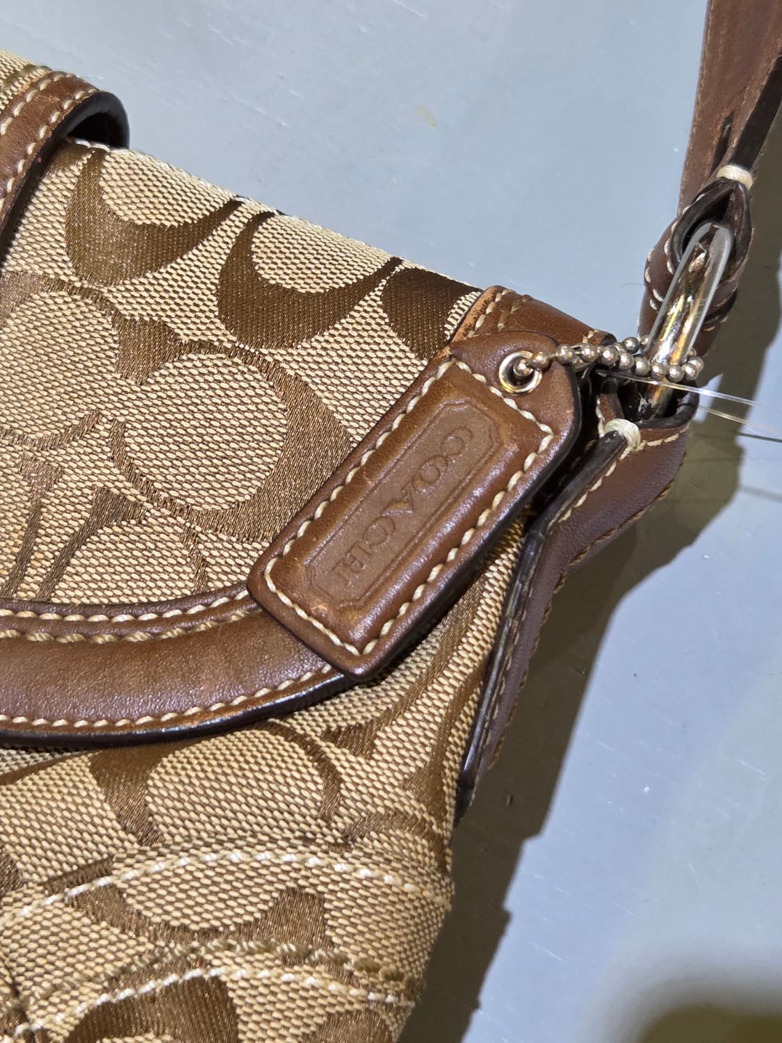 Coach 코치 패턴 브라운 버클백 호보백 상품이미지3